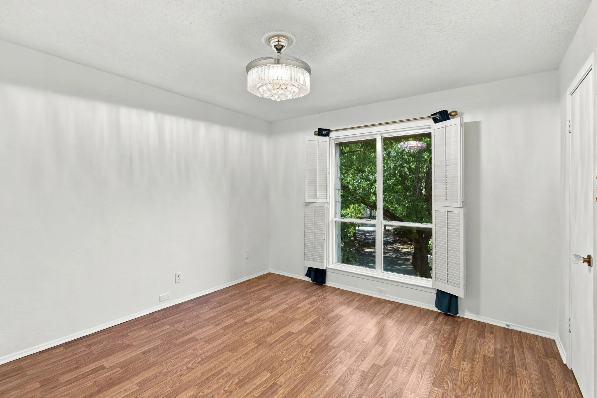 Condominium For Rent in Dallas County , 4845 Cedar Springs Road 363, Dallas, Texas 75219, 2 Bedroom, 1 Bathroom, 3 Garage spaces, 841 Sqft, built in 1970, mls#21407492, Real Estate Agent in Dallas, Homes For Rent in Dallas county, Homes For Rent in Dallas, Realtor in Dallas Texas, Real Estate Brokerage Independent Realty Texas, Luminita Cordes Realtor