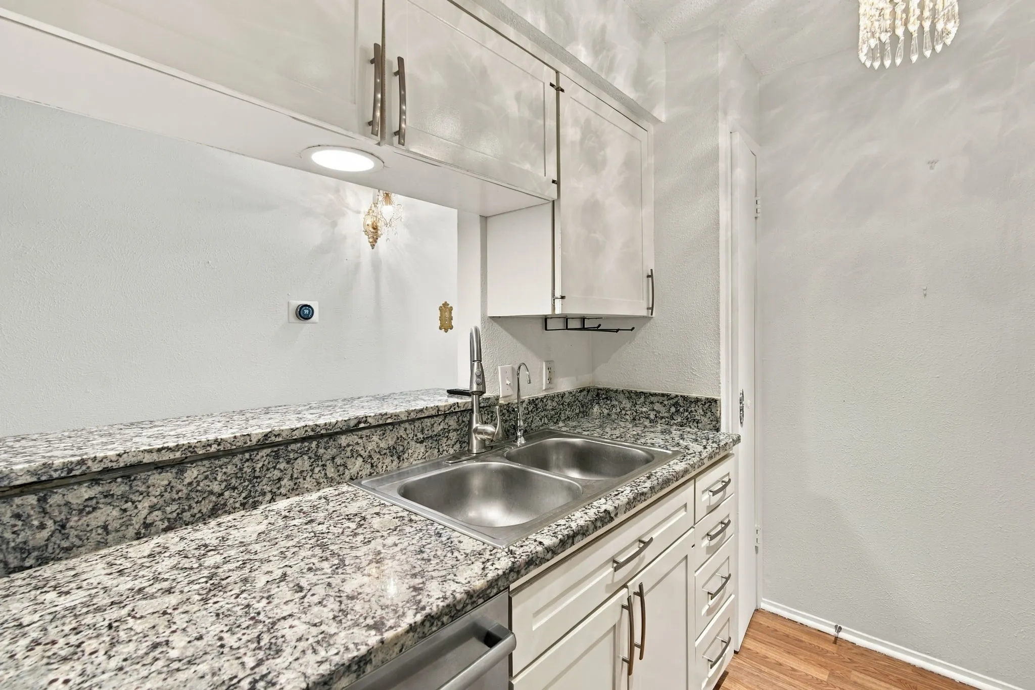 Condominium For Rent in Dallas County , 4845 Cedar Springs Road 363, Dallas, Texas 75219, 2 Bedroom, 1 Bathroom, 3 Garage spaces, 841 Sqft, built in 1970, mls#21407492, Real Estate Agent in Dallas, Homes For Rent in Dallas county, Homes For Rent in Dallas, Realtor in Dallas Texas, Real Estate Brokerage Independent Realty Texas, Luminita Cordes Realtor