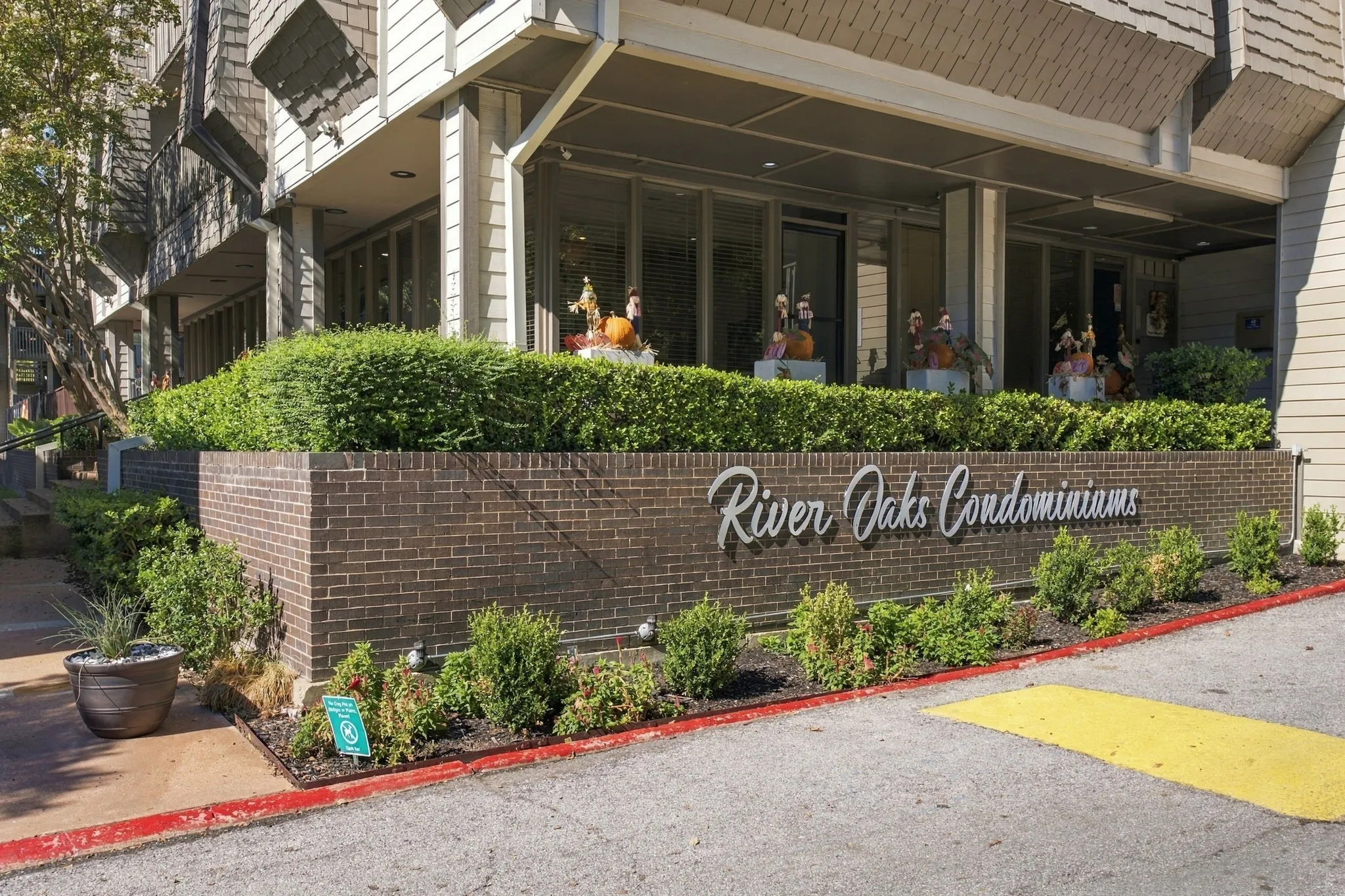 Condominium For Rent