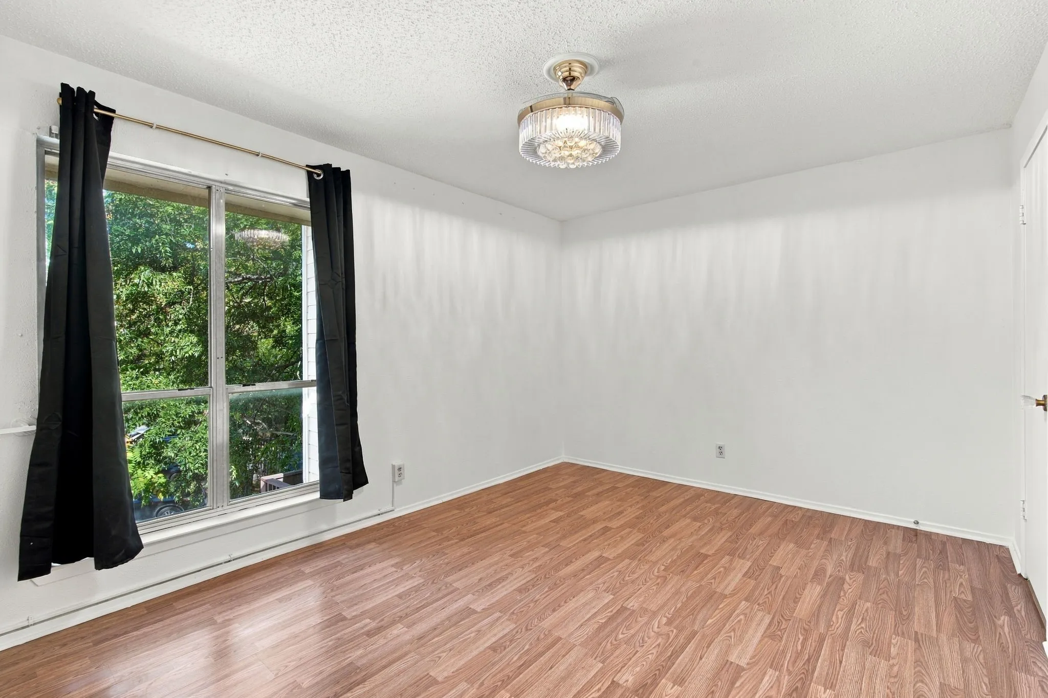 Condominium For Rent in Dallas County , 4845 Cedar Springs Road 363, Dallas, Texas 75219, 2 Bedroom, 1 Bathroom, 3 Garage spaces, 841 Sqft, built in 1970, mls#21407492, Real Estate Agent in Dallas, Homes For Rent in Dallas county, Homes For Rent in Dallas, Realtor in Dallas Texas, Real Estate Brokerage Independent Realty Texas, Luminita Cordes Realtor
