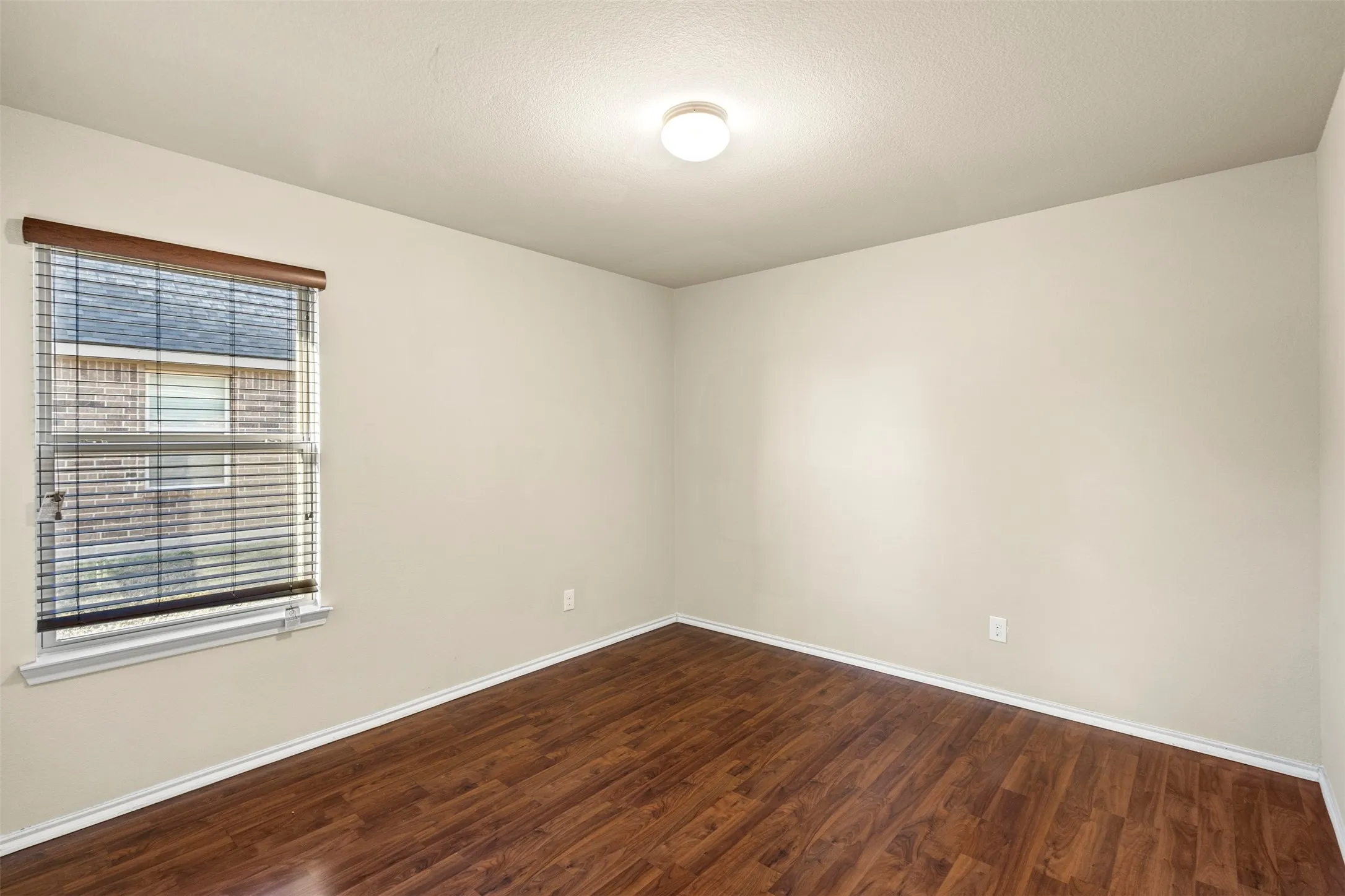 Single Family Residence For Rent in Ellis County , 1547 Meadowlake Drive, Waxahachie, Texas 75165, 4 Bedroom, 2 Bathroom, 2 Garage spaces, 2,020 Sqft, built in 2018, mls#21405497, Real Estate Agent in Waxahachie, Homes For Rent in Ellis county, Homes For Rent in Waxahachie, Realtor in Waxahachie Texas, Real Estate Brokerage Independent Realty Texas, Luminita Cordes Realtor