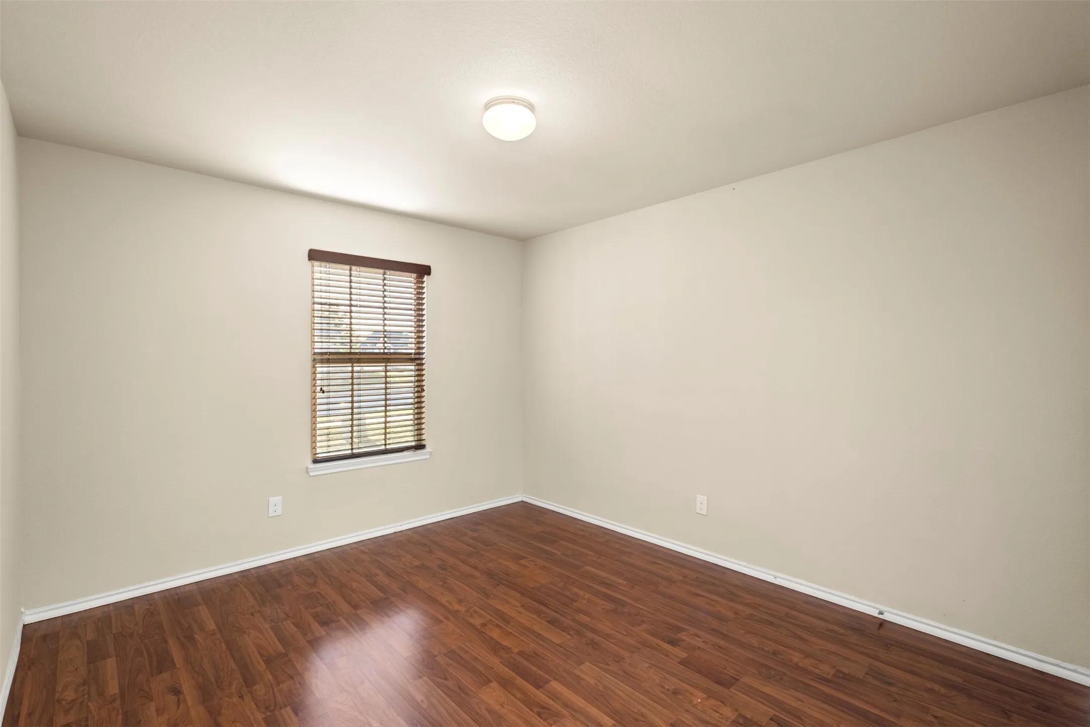 Single Family Residence For Rent in Ellis County , 1547 Meadowlake Drive, Waxahachie, Texas 75165, 4 Bedroom, 2 Bathroom, 2 Garage spaces, 2,020 Sqft, built in 2018, mls#21405497, Real Estate Agent in Waxahachie, Homes For Rent in Ellis county, Homes For Rent in Waxahachie, Realtor in Waxahachie Texas, Real Estate Brokerage Independent Realty Texas, Luminita Cordes Realtor