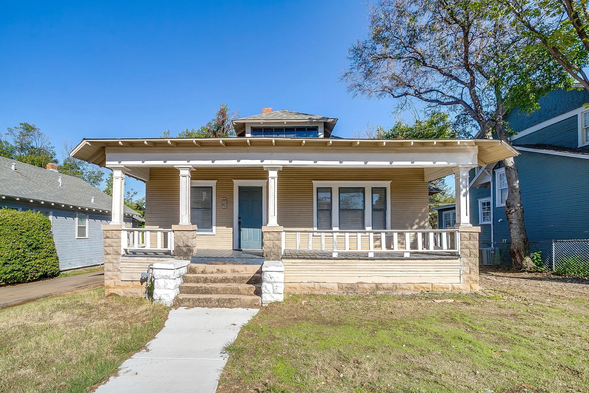 Single Family Residence For Rent