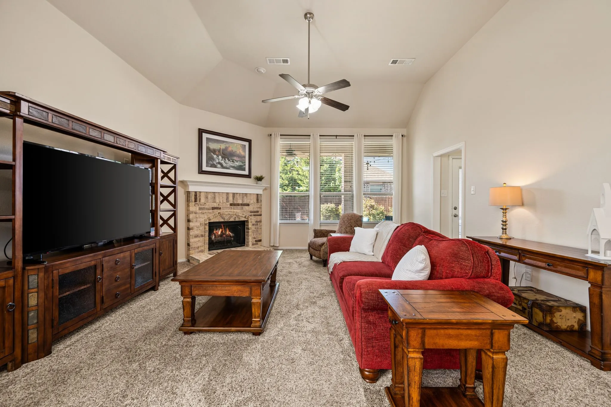 Single Family Residence For Sale in Tarrant County , 613 Ricochet Drive, Fort Worth, Texas 76131, 3 Bedroom, 3 Bathroom, 2 Garage spaces, 2,474 Sqft, built in 2013, mls#21392893, Real Estate Agent in Fort Worth, Homes For Sale in Tarrant county, Homes For Sale in Fort Worth, Realtor in Fort Worth Texas, Real Estate Brokerage Independent Realty Texas, Luminita Cordes Realtor