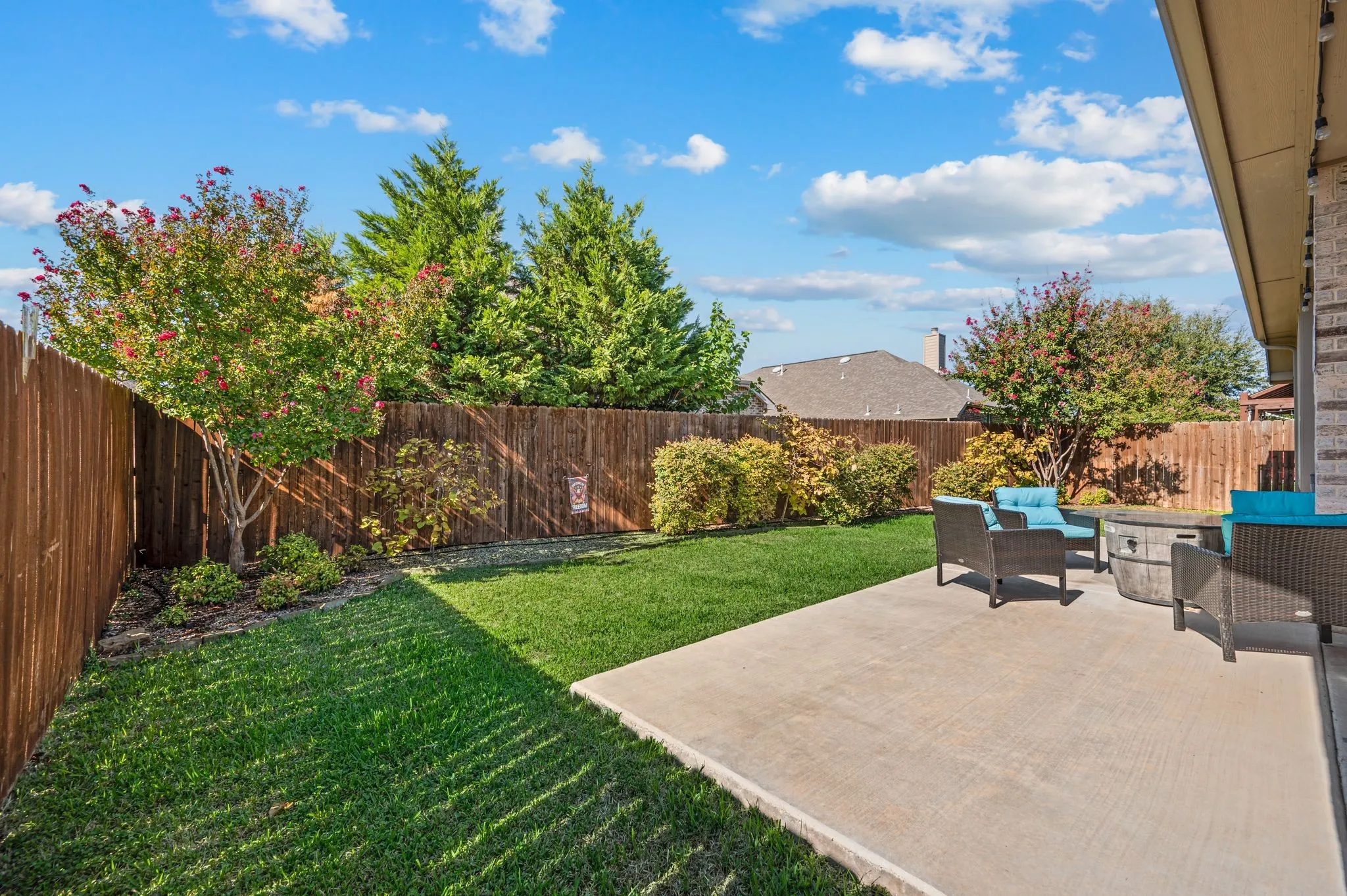 Single Family Residence For Sale in Tarrant County , 613 Ricochet Drive, Fort Worth, Texas 76131, 3 Bedroom, 3 Bathroom, 2 Garage spaces, 2,474 Sqft, built in 2013, mls#21392893, Real Estate Agent in Fort Worth, Homes For Sale in Tarrant county, Homes For Sale in Fort Worth, Realtor in Fort Worth Texas, Real Estate Brokerage Independent Realty Texas, Luminita Cordes Realtor
