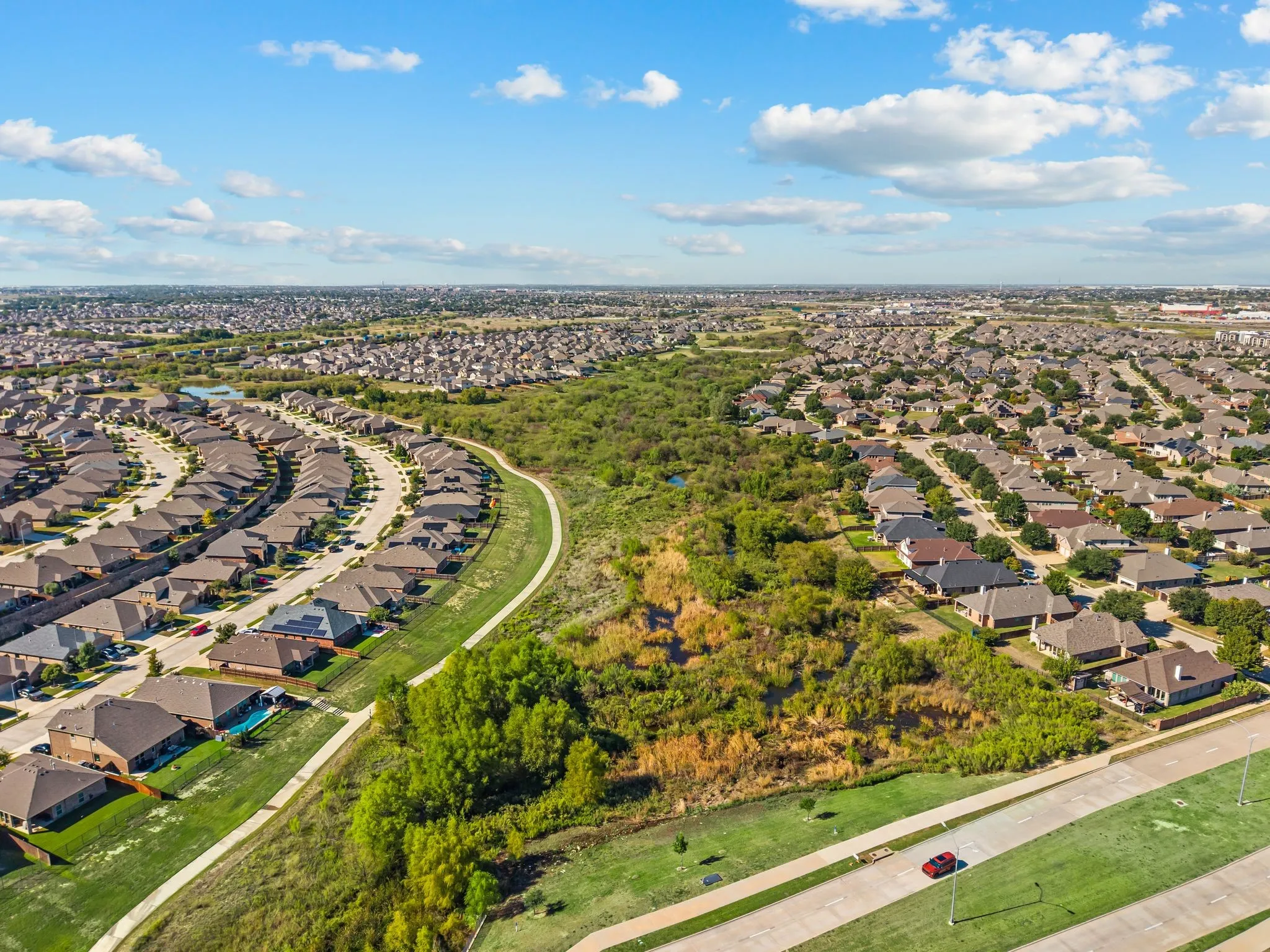 Single Family Residence For Sale in Tarrant County , 613 Ricochet Drive, Fort Worth, Texas 76131, 3 Bedroom, 3 Bathroom, 2 Garage spaces, 2,474 Sqft, built in 2013, mls#21392893, Real Estate Agent in Fort Worth, Homes For Sale in Tarrant county, Homes For Sale in Fort Worth, Realtor in Fort Worth Texas, Real Estate Brokerage Independent Realty Texas, Luminita Cordes Realtor