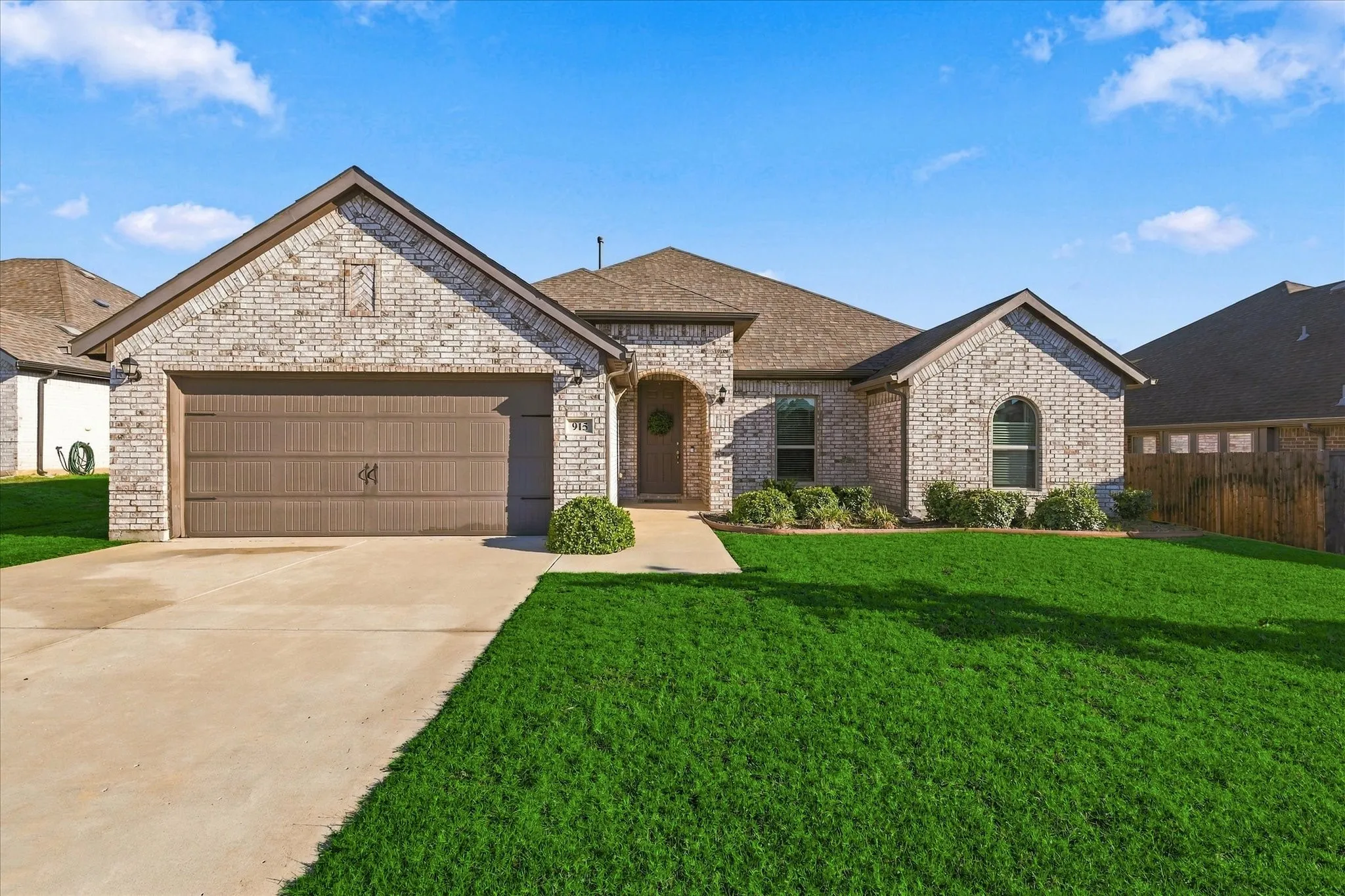 Single Family Residence For Sale in Denton County , 915 Timber Ridge Drive, Justin, Texas 76247, 4 Bedroom, 2 Bathroom, 2 Garage spaces, 2,076 Sqft, built in 2021, mls#21407501, Real Estate Agent in Justin, Homes For Sale in Denton county, Homes For Sale in Justin, Realtor in Justin Texas, Real Estate Brokerage Independent Realty Texas, Luminita Cordes Realtor