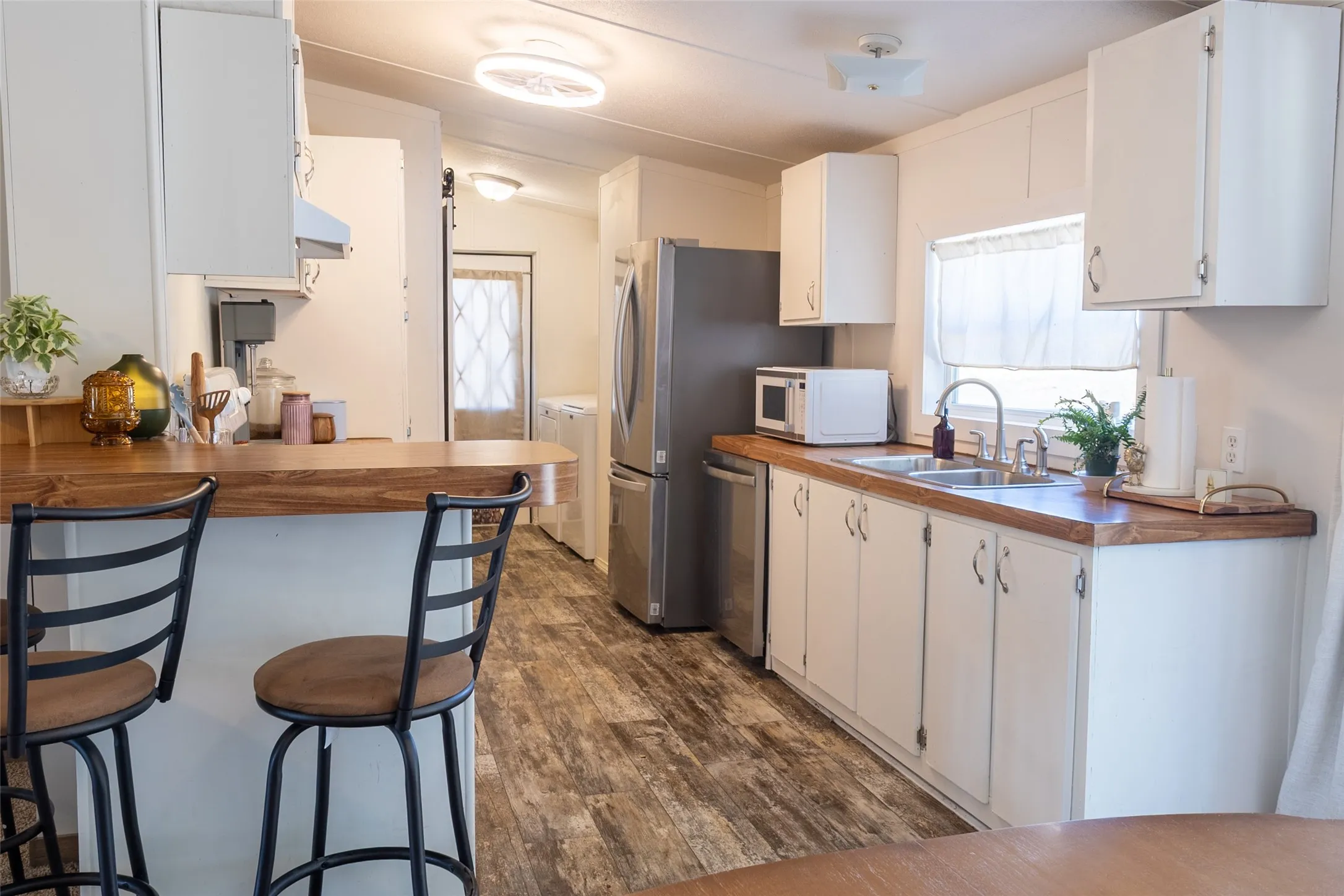 Plenty of cabinet space!