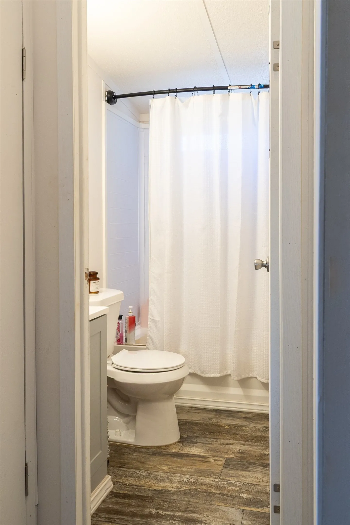 Guest Bathroom in Hallway.