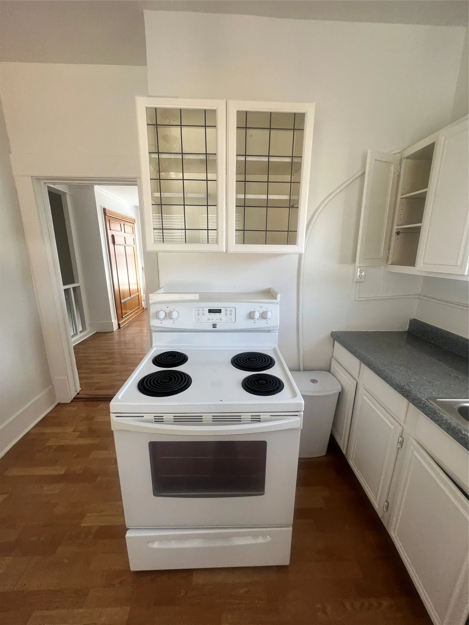 Apartment For Rent in Dallas County , 4033 Cole Avenue 5, Dallas, Texas 75204, 0, 1 Bathroom, Garage spaces, 500 Sqft, built in 1910, mls#21407502, Real Estate Agent in Dallas, Homes For Rent in Dallas county, Homes For Rent in Dallas, Realtor in Dallas Texas, Real Estate Brokerage Independent Realty Texas, Luminita Cordes Realtor