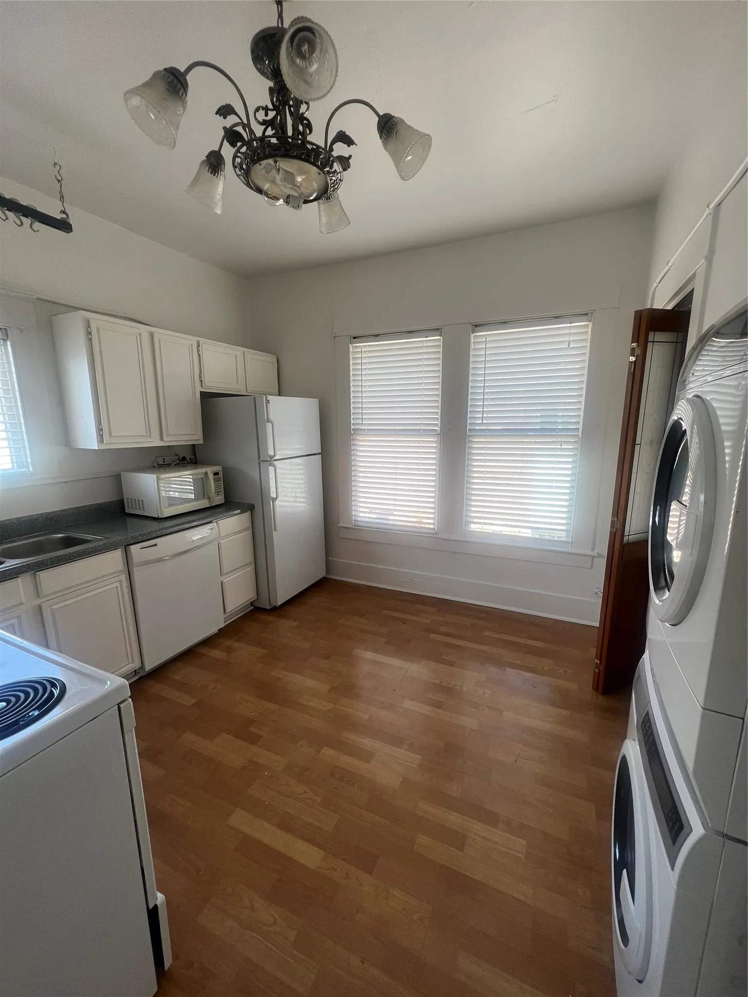 Apartment For Rent in Dallas County , 4033 Cole Avenue 5, Dallas, Texas 75204, 0, 1 Bathroom, Garage spaces, 500 Sqft, built in 1910, mls#21407502, Real Estate Agent in Dallas, Homes For Rent in Dallas county, Homes For Rent in Dallas, Realtor in Dallas Texas, Real Estate Brokerage Independent Realty Texas, Luminita Cordes Realtor