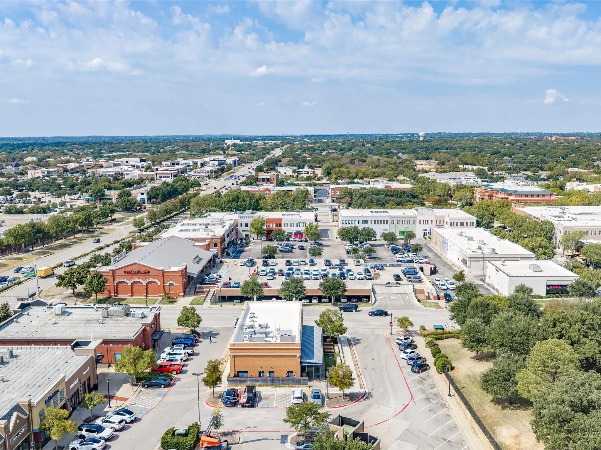 Townhouse For Rent in Tarrant County , 163 Summit Avenue, Southlake, Texas 76092, 3 Bedroom, 4 Bathroom, 2 Garage spaces, 2,902 Sqft, built in 2005, mls#21407216, Real Estate Agent in Southlake, Homes For Rent in Tarrant county, Homes For Rent in Southlake, Realtor in Southlake Texas, Real Estate Brokerage Independent Realty Texas, Luminita Cordes Realtor