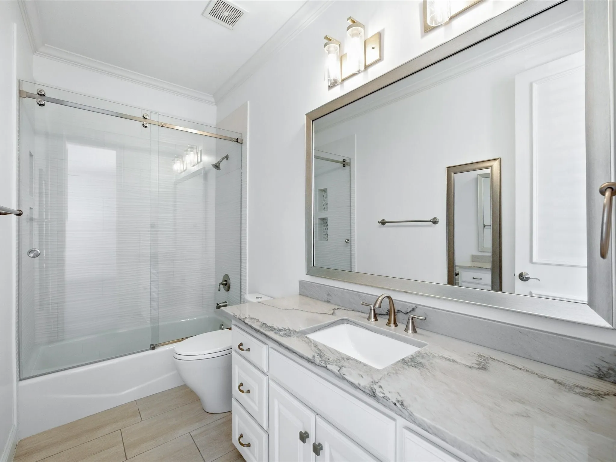 BEDROOM 2 ENSUITE BATH....
