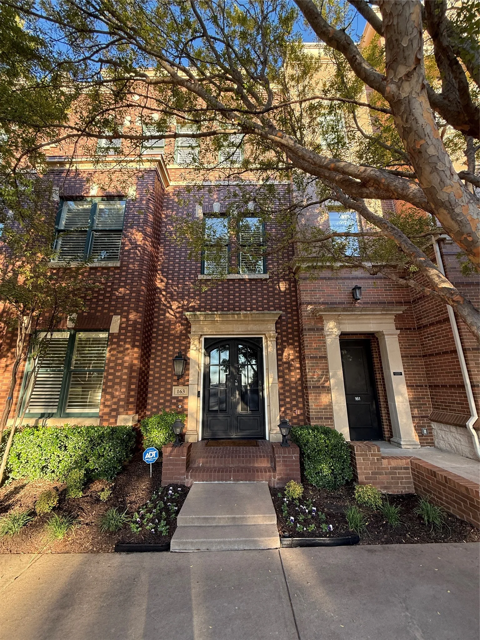 Townhouse For Rent