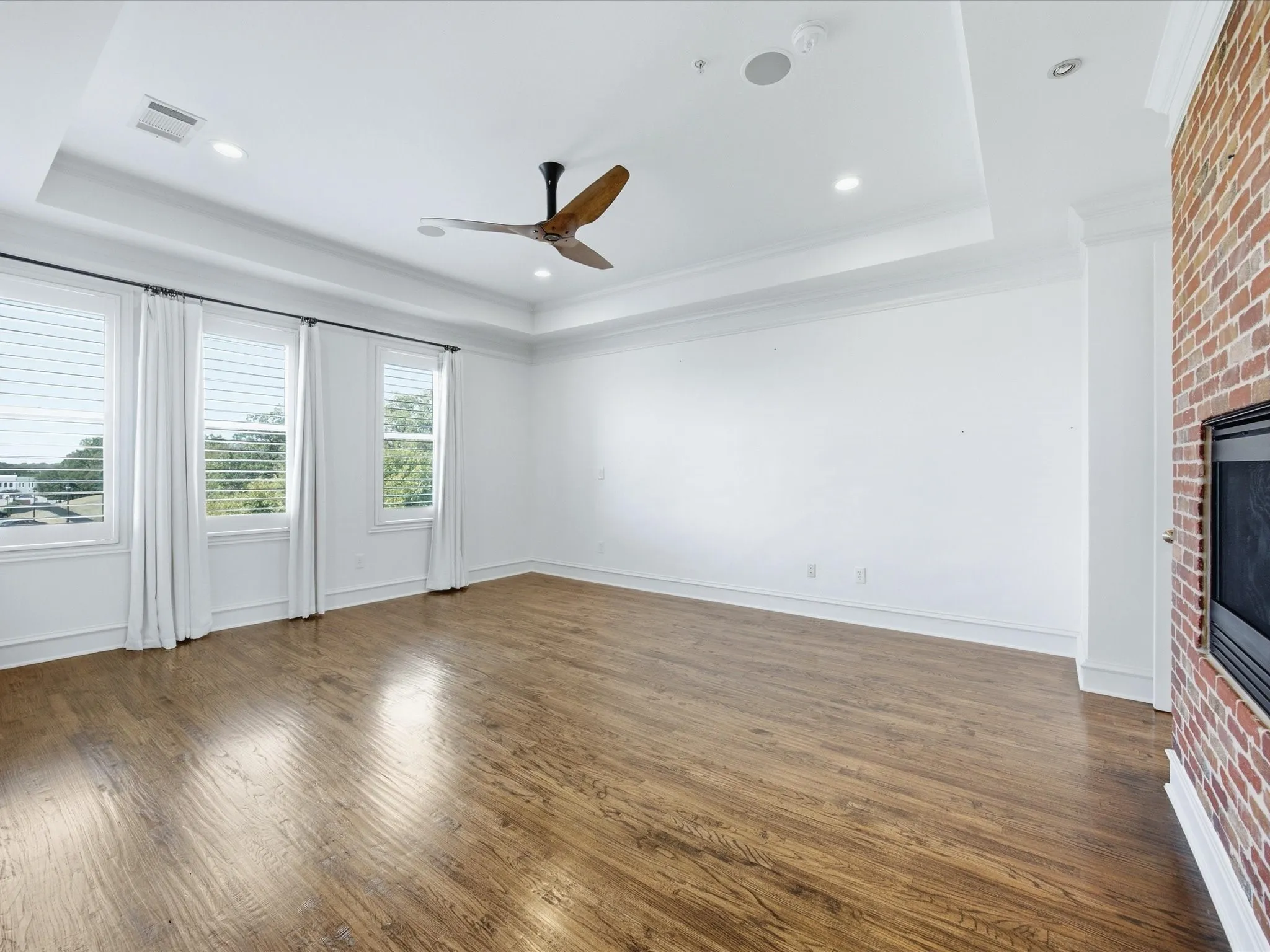 Townhouse For Rent in Tarrant County , 163 Summit Avenue, Southlake, Texas 76092, 3 Bedroom, 4 Bathroom, 2 Garage spaces, 2,902 Sqft, built in 2005, mls#21407216, Real Estate Agent in Southlake, Homes For Rent in Tarrant county, Homes For Rent in Southlake, Realtor in Southlake Texas, Real Estate Brokerage Independent Realty Texas, Luminita Cordes Realtor