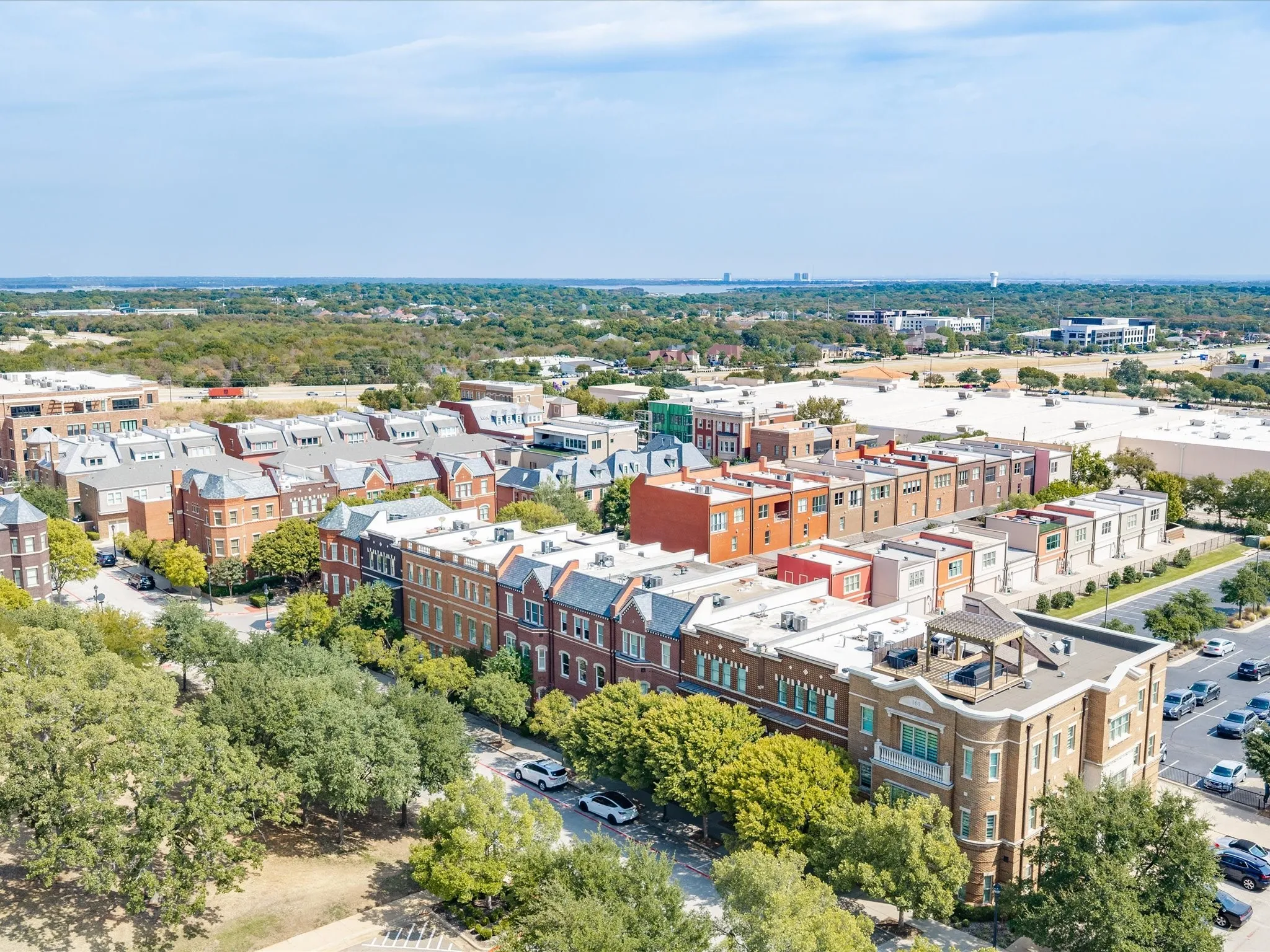 Townhouse For Rent in Tarrant County , 163 Summit Avenue, Southlake, Texas 76092, 3 Bedroom, 4 Bathroom, 2 Garage spaces, 2,902 Sqft, built in 2005, mls#21407216, Real Estate Agent in Southlake, Homes For Rent in Tarrant county, Homes For Rent in Southlake, Realtor in Southlake Texas, Real Estate Brokerage Independent Realty Texas, Luminita Cordes Realtor