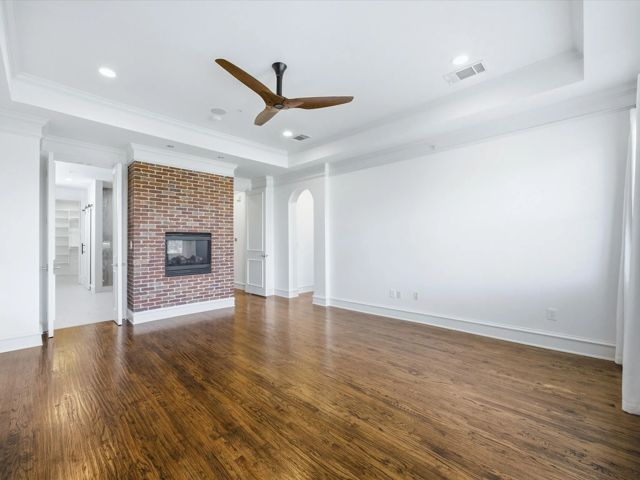 Townhouse For Rent in Tarrant County , 163 Summit Avenue, Southlake, Texas 76092, 3 Bedroom, 4 Bathroom, 2 Garage spaces, 2,902 Sqft, built in 2005, mls#21407216, Real Estate Agent in Southlake, Homes For Rent in Tarrant county, Homes For Rent in Southlake, Realtor in Southlake Texas, Real Estate Brokerage Independent Realty Texas, Luminita Cordes Realtor