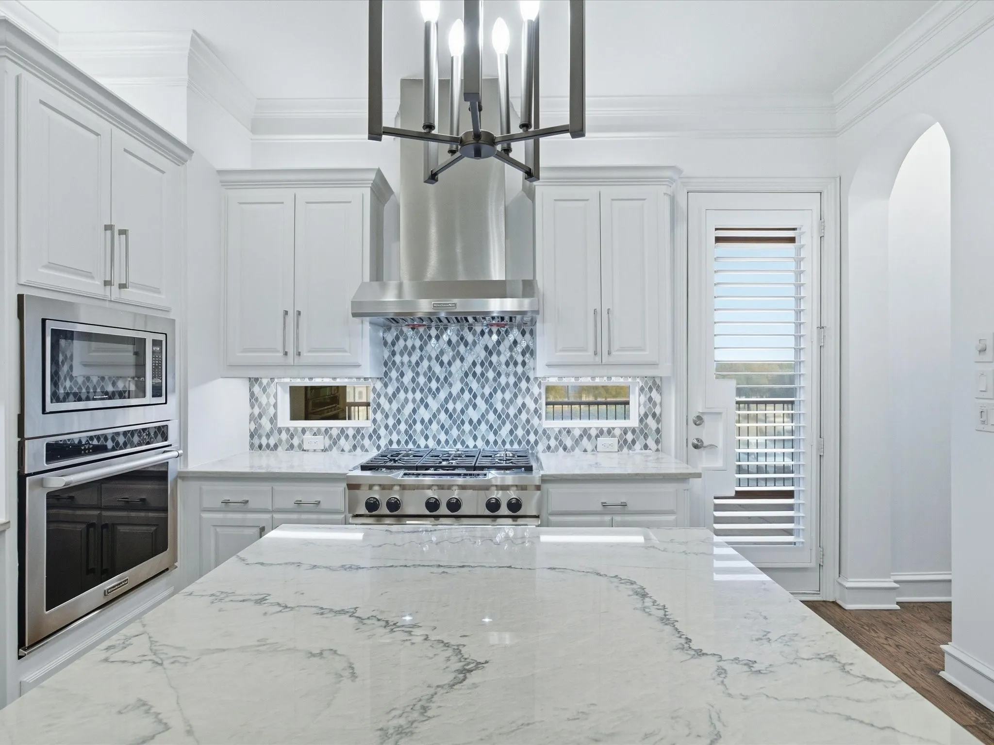 Townhouse For Rent in Tarrant County , 163 Summit Avenue, Southlake, Texas 76092, 3 Bedroom, 4 Bathroom, 2 Garage spaces, 2,902 Sqft, built in 2005, mls#21407216, Real Estate Agent in Southlake, Homes For Rent in Tarrant county, Homes For Rent in Southlake, Realtor in Southlake Texas, Real Estate Brokerage Independent Realty Texas, Luminita Cordes Realtor