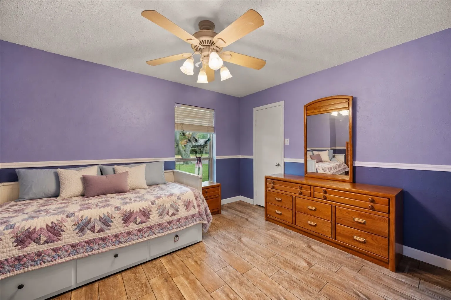 Single Family Residence For Sale in Dallas County , 1919 Baylor Drive, Richardson, Texas 75081, 3 Bedroom, 2 Bathroom, 2 Garage spaces, 1,942 Sqft, built in 1977, mls#21404968, Real Estate Agent in Richardson, Homes For Sale in Dallas county, Homes For Sale in Richardson, Realtor in Richardson Texas, Real Estate Brokerage Independent Realty Texas, Luminita Cordes Realtor