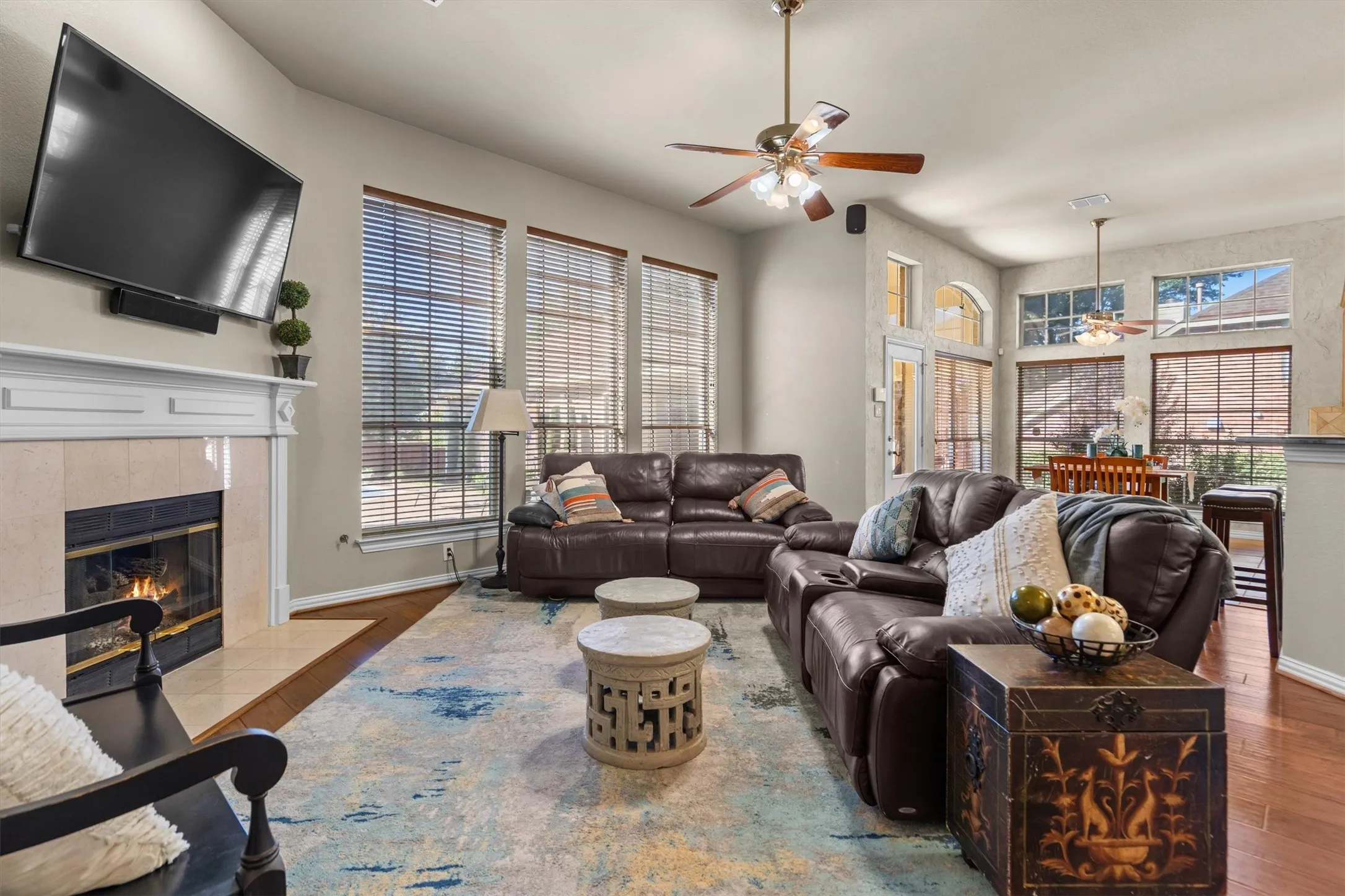 Single Family Residence For Sale in Denton County , 2709 Lake Ville Lane, Flower Mound, Texas 75022, 3 Bedroom, 2 Bathroom, 2 Garage spaces, 2,358 Sqft, built in 1994, mls#21406707, Real Estate Agent in Flower Mound, Homes For Sale in Denton county, Homes For Sale in Flower Mound, Realtor in Flower Mound Texas, Real Estate Brokerage Independent Realty Texas, Luminita Cordes Realtor