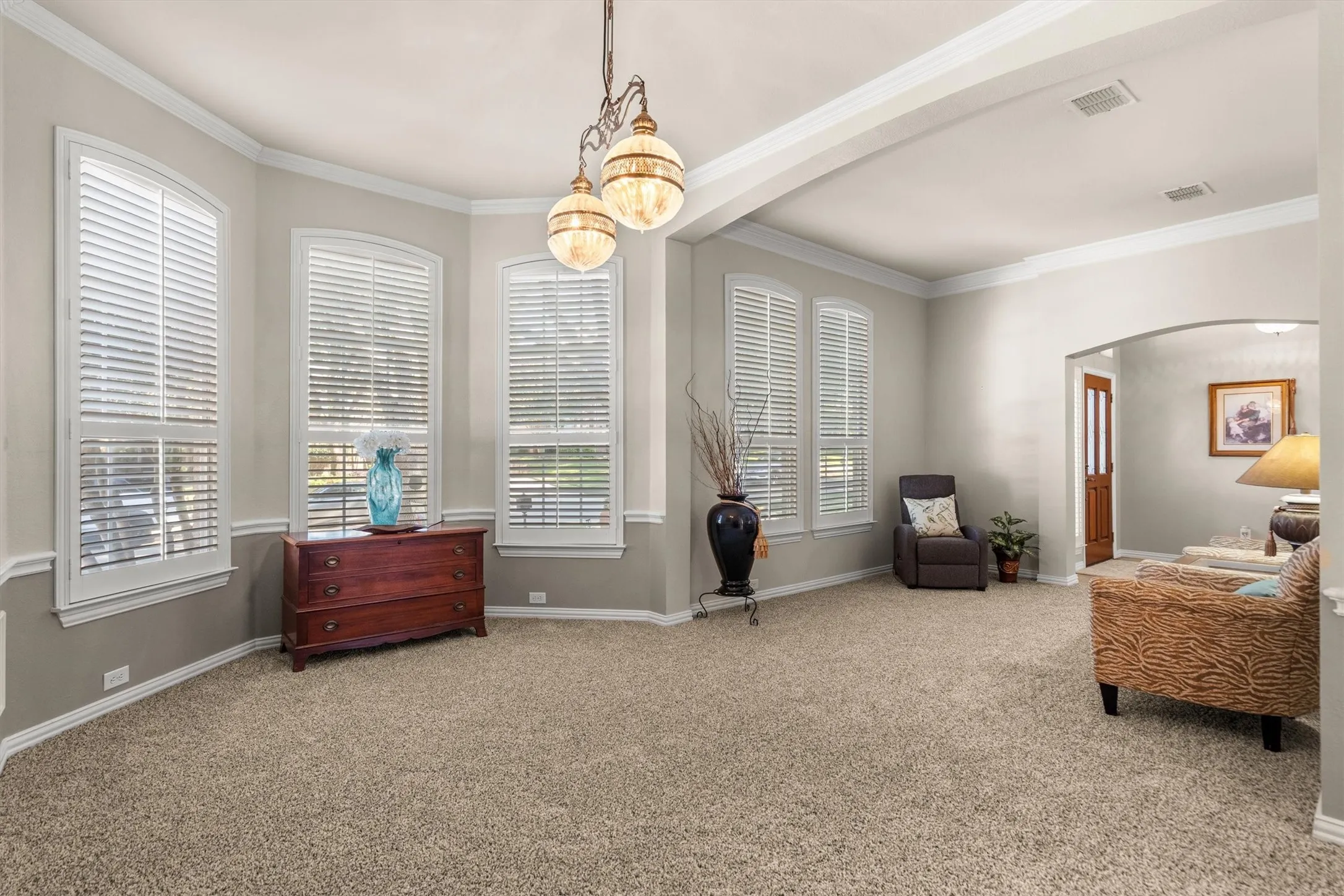 Single Family Residence For Sale in Denton County , 2709 Lake Ville Lane, Flower Mound, Texas 75022, 3 Bedroom, 2 Bathroom, 2 Garage spaces, 2,358 Sqft, built in 1994, mls#21406707, Real Estate Agent in Flower Mound, Homes For Sale in Denton county, Homes For Sale in Flower Mound, Realtor in Flower Mound Texas, Real Estate Brokerage Independent Realty Texas, Luminita Cordes Realtor