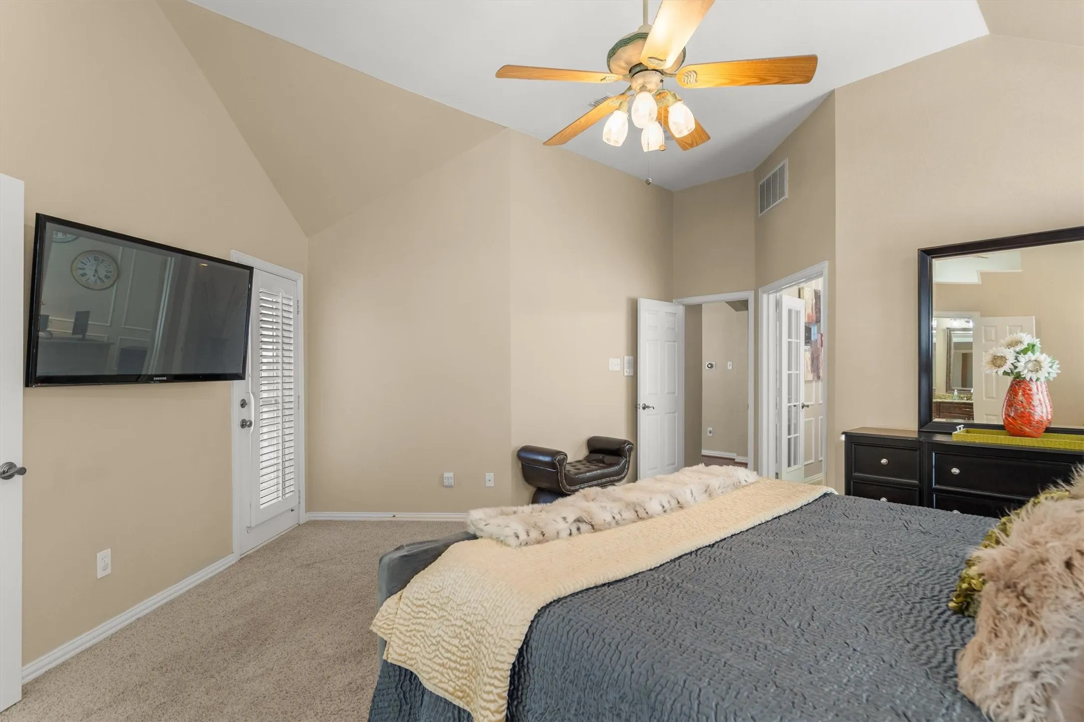 Single Family Residence For Sale in Denton County , 2709 Lake Ville Lane, Flower Mound, Texas 75022, 3 Bedroom, 2 Bathroom, 2 Garage spaces, 2,358 Sqft, built in 1994, mls#21406707, Real Estate Agent in Flower Mound, Homes For Sale in Denton county, Homes For Sale in Flower Mound, Realtor in Flower Mound Texas, Real Estate Brokerage Independent Realty Texas, Luminita Cordes Realtor