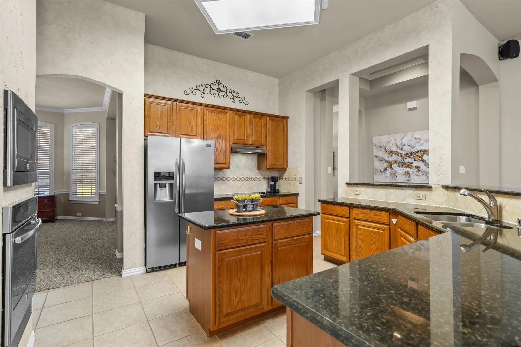Single Family Residence For Sale in Denton County , 2709 Lake Ville Lane, Flower Mound, Texas 75022, 3 Bedroom, 2 Bathroom, 2 Garage spaces, 2,358 Sqft, built in 1994, mls#21406707, Real Estate Agent in Flower Mound, Homes For Sale in Denton county, Homes For Sale in Flower Mound, Realtor in Flower Mound Texas, Real Estate Brokerage Independent Realty Texas, Luminita Cordes Realtor