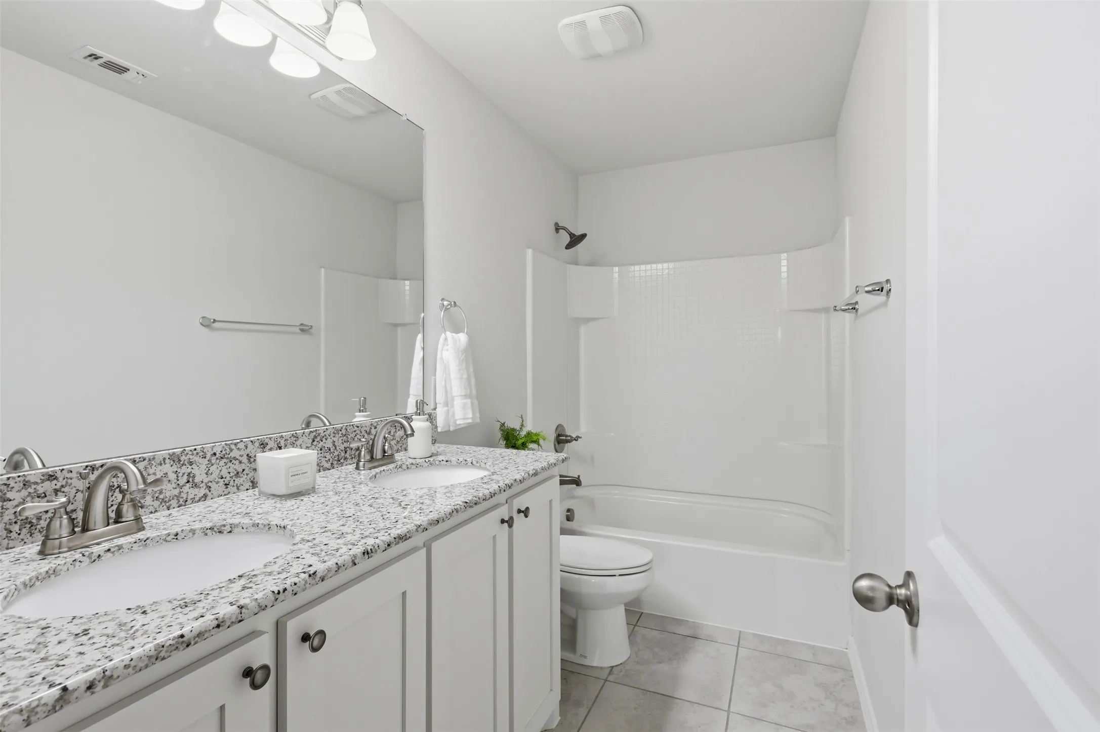 Full Bathroom upstairs