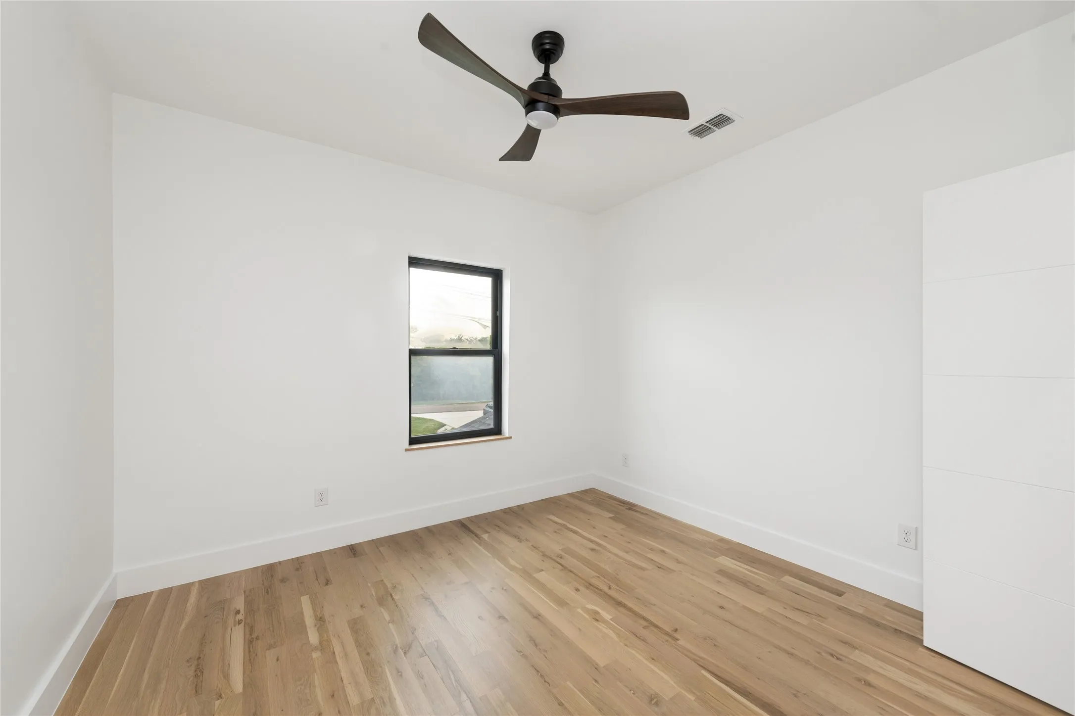 Single Family Residence For Sale in Collin County , 208 W Cottage Hill Parkway, Weston, Texas 75009, 5 Bedroom, 5 Bathroom, 3 Garage spaces, 5,228 Sqft, built in 2026, mls#21406410, Real Estate Agent in Weston, Homes For Sale in Collin county, Homes For Sale in Weston, Realtor in Weston Texas, Real Estate Brokerage Independent Realty Texas, Luminita Cordes Realtor