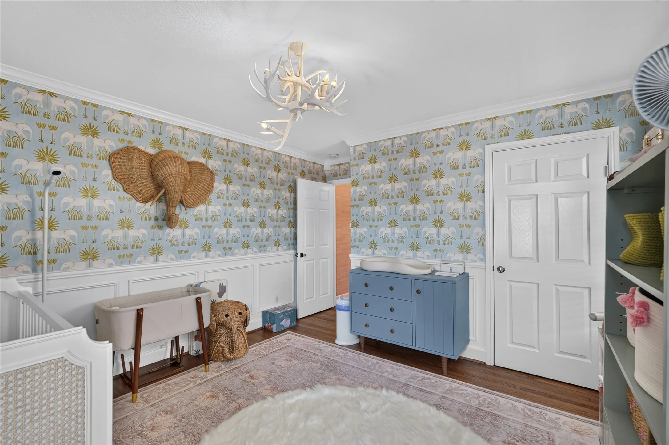Single Family Residence For Sale in Dallas County , 4639 Elsby Avenue, Dallas, Texas 75209, 3 Bedroom, 2 Bathroom, 2 Garage spaces, 2,371 Sqft, built in 1944, mls#21400948, Real Estate Agent in Dallas, Homes For Sale in Dallas county, Homes For Sale in Dallas, Realtor in Dallas Texas, Real Estate Brokerage Independent Realty Texas, Luminita Cordes Realtor