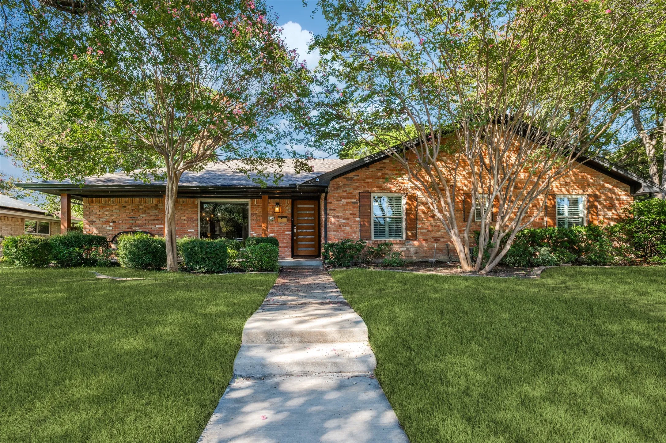 Single Family Residence For Rent in Dallas County , 10355 Carry Back Circle, Dallas, Texas 75229, 4 Bedroom, 3 Bathroom, 2 Garage spaces, 2,322 Sqft, built in 1965, mls#21407096, Real Estate Agent in Dallas, Homes For Rent in Dallas county, Homes For Rent in Dallas, Realtor in Dallas Texas, Real Estate Brokerage Independent Realty Texas, Luminita Cordes Realtor