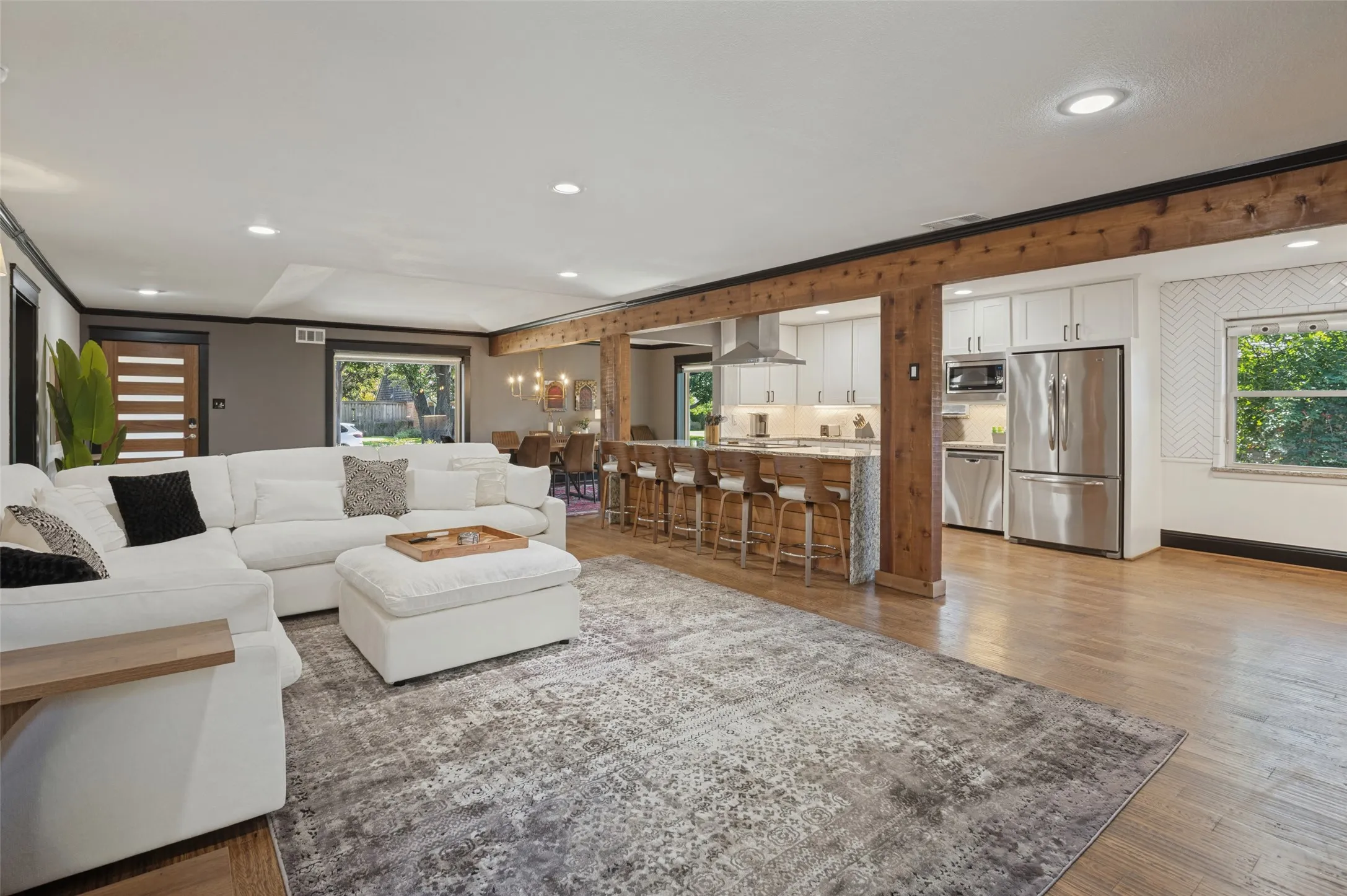 Single Family Residence For Rent in Dallas County , 10355 Carry Back Circle, Dallas, Texas 75229, 4 Bedroom, 3 Bathroom, 2 Garage spaces, 2,322 Sqft, built in 1965, mls#21407096, Real Estate Agent in Dallas, Homes For Rent in Dallas county, Homes For Rent in Dallas, Realtor in Dallas Texas, Real Estate Brokerage Independent Realty Texas, Luminita Cordes Realtor