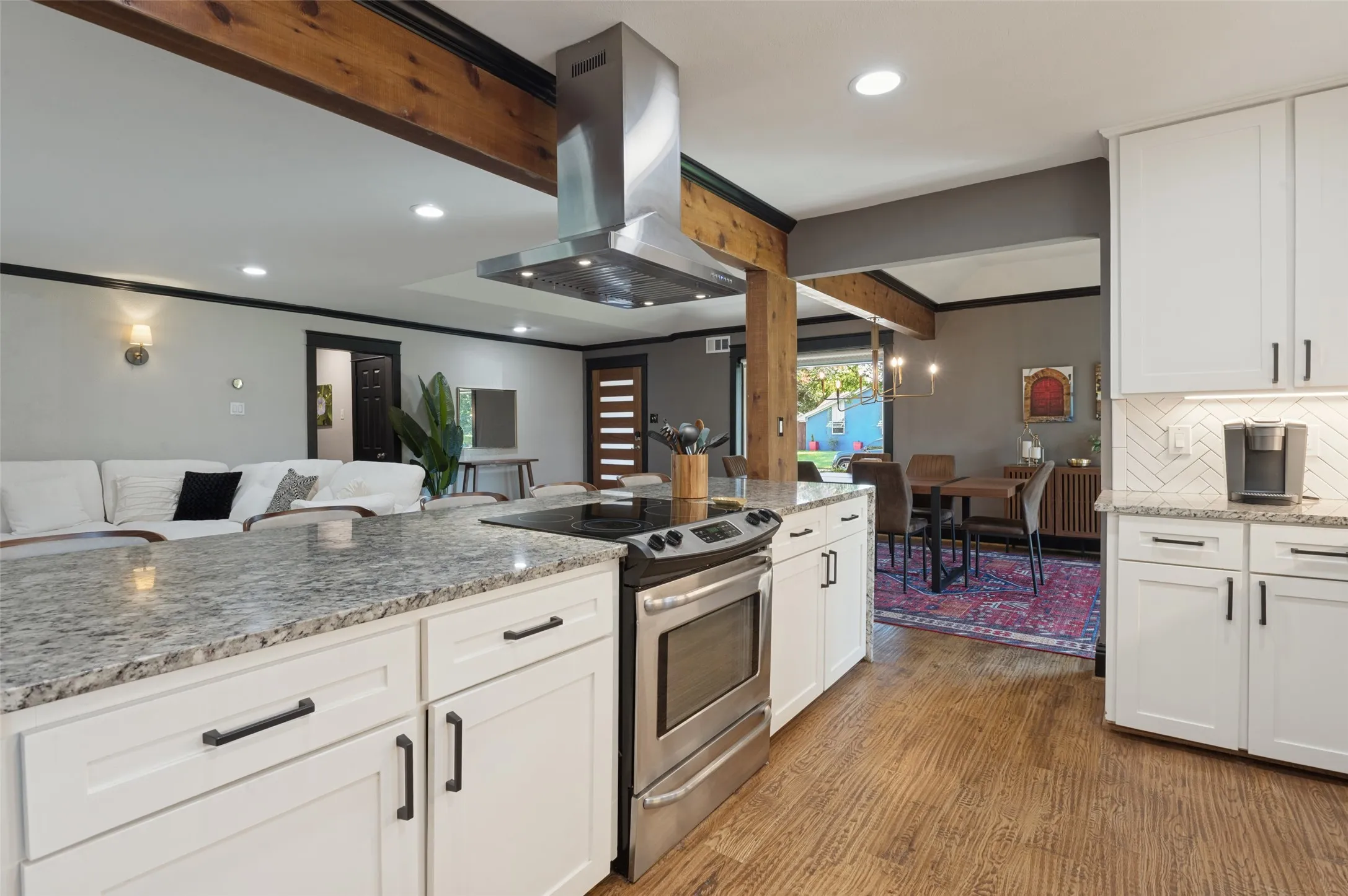 Single Family Residence For Rent in Dallas County , 10355 Carry Back Circle, Dallas, Texas 75229, 4 Bedroom, 3 Bathroom, 2 Garage spaces, 2,322 Sqft, built in 1965, mls#21407096, Real Estate Agent in Dallas, Homes For Rent in Dallas county, Homes For Rent in Dallas, Realtor in Dallas Texas, Real Estate Brokerage Independent Realty Texas, Luminita Cordes Realtor