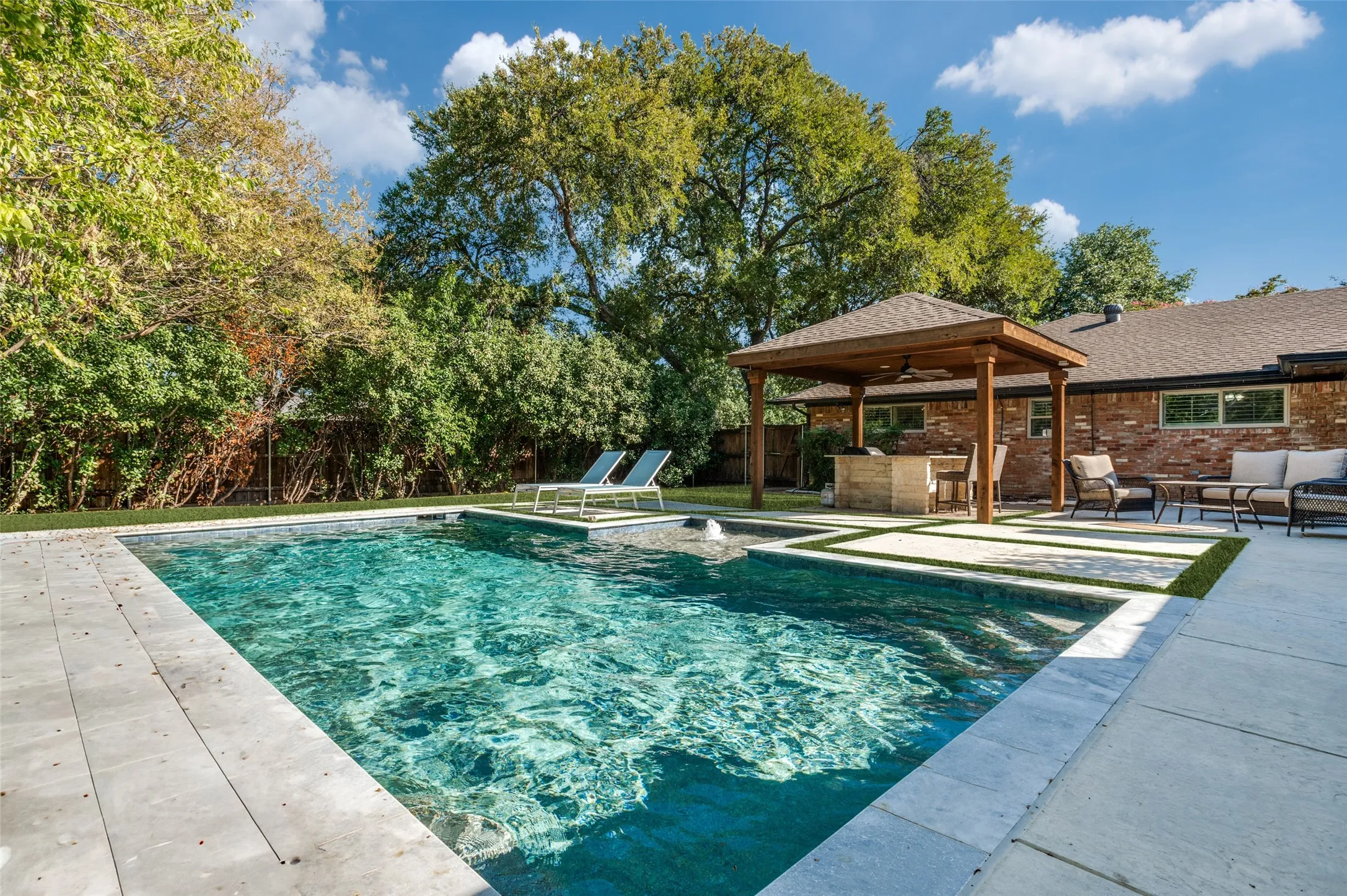 Single Family Residence For Rent