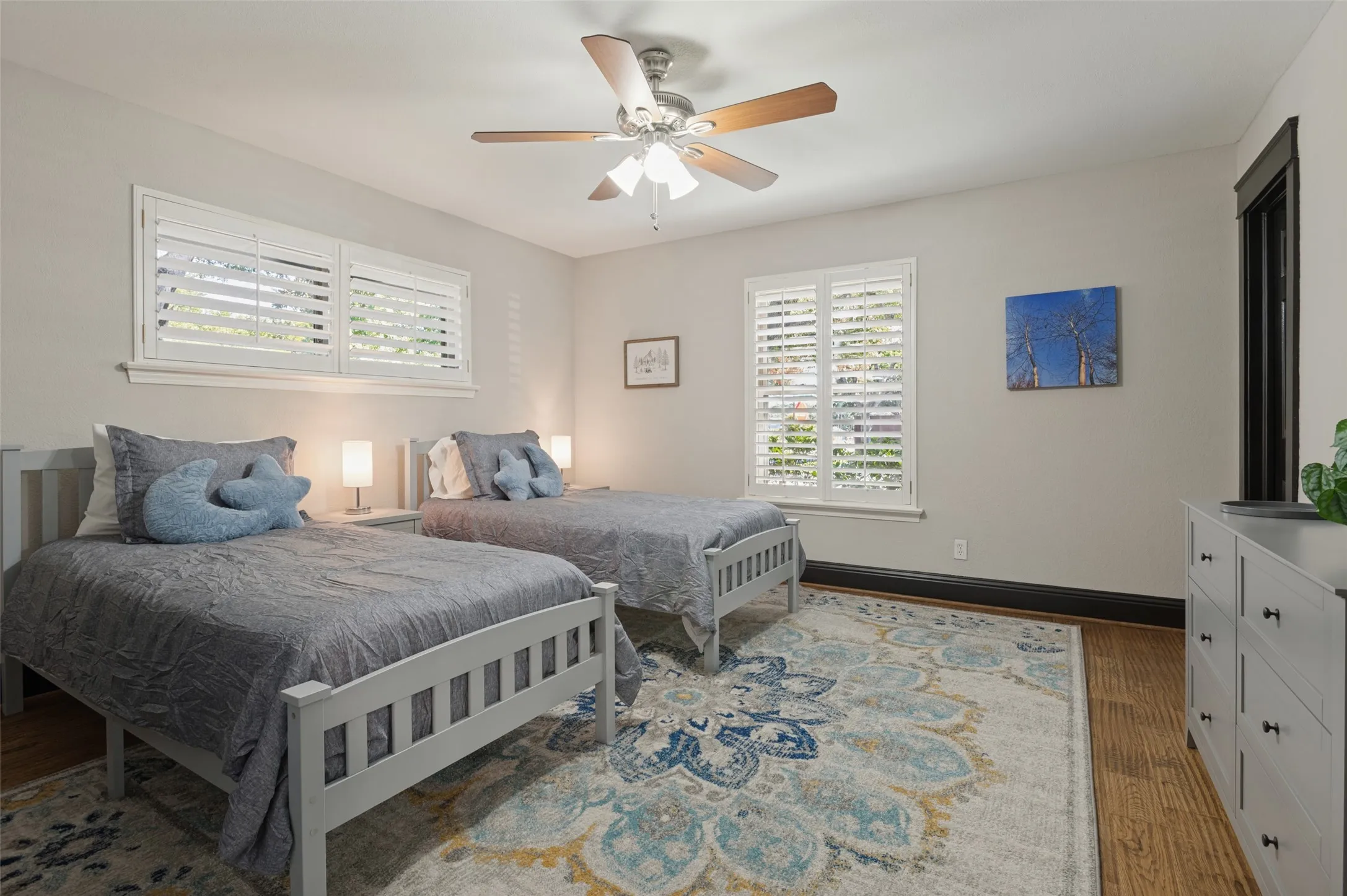 Single Family Residence For Rent in Dallas County , 10355 Carry Back Circle, Dallas, Texas 75229, 4 Bedroom, 3 Bathroom, 2 Garage spaces, 2,322 Sqft, built in 1965, mls#21407096, Real Estate Agent in Dallas, Homes For Rent in Dallas county, Homes For Rent in Dallas, Realtor in Dallas Texas, Real Estate Brokerage Independent Realty Texas, Luminita Cordes Realtor