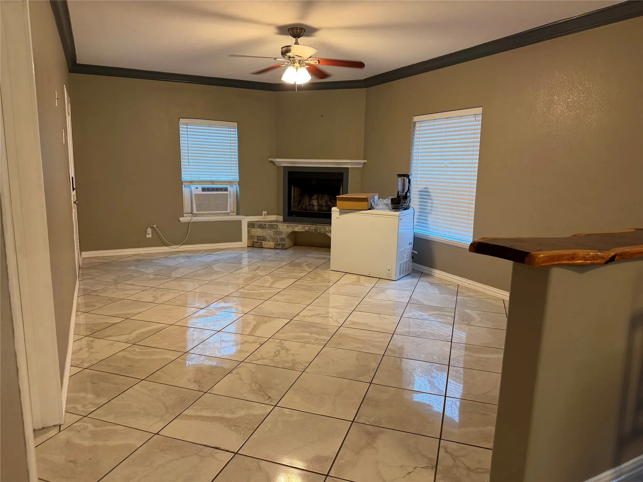 Single Family Residence For Rent in Mc Lennan County , 302 Cherry Street, Waco, Texas 76704, 3 Bedroom, 1 Bathroom, Garage spaces, 1,176 Sqft, built in 1929, mls#21405868, Real Estate Agent in Waco, Homes For Rent in Mc Lennan county, Homes For Rent in Waco, Realtor in Waco Texas, Real Estate Brokerage Independent Realty Texas, Luminita Cordes Realtor