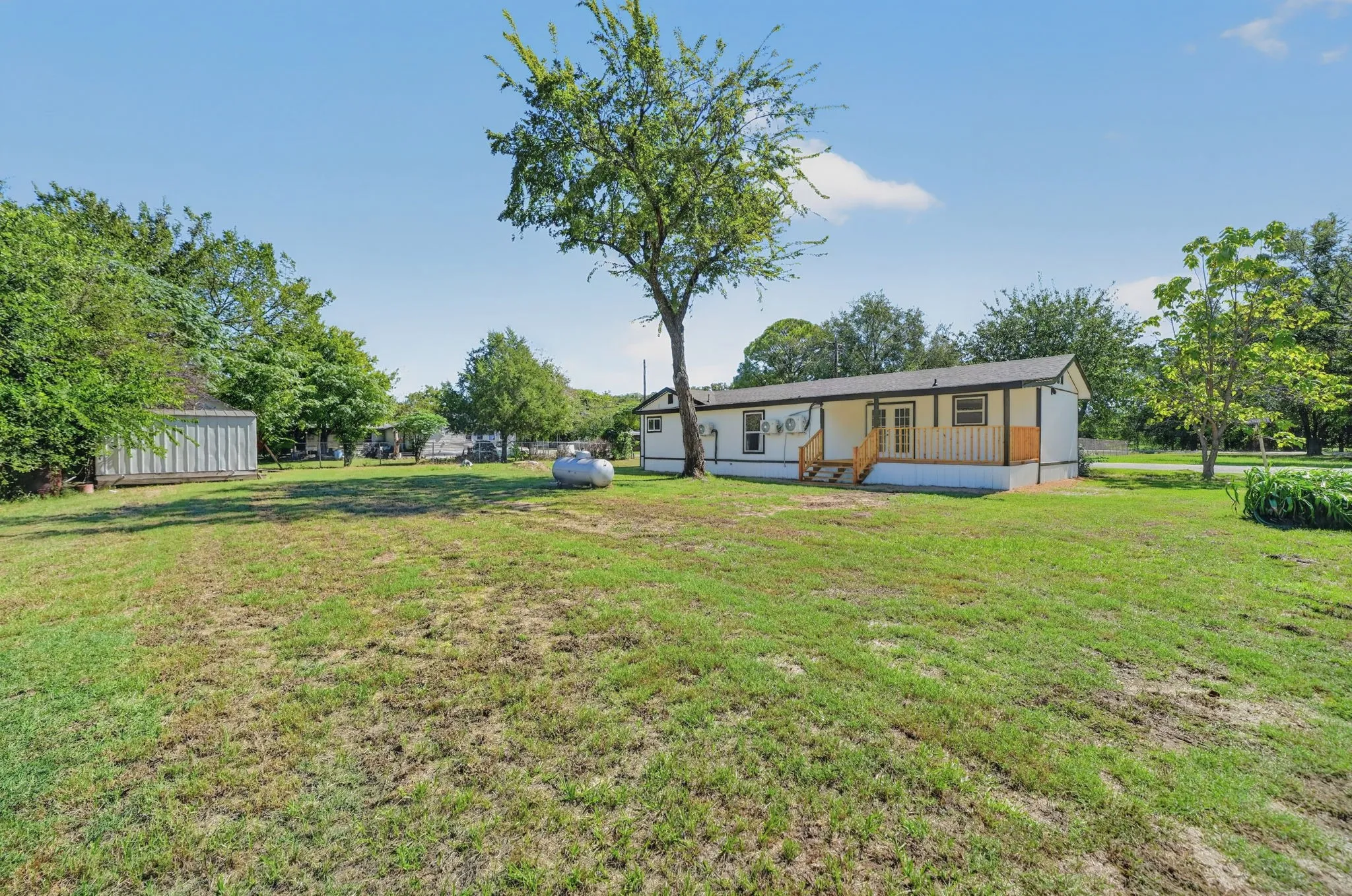 Single Family Residence For Sale in Hunt County , 3016 Payne Street, Wills Point, Texas 75169, 3 Bedroom, 2 Bathroom, Garage spaces, 1,799 Sqft, built in 1976, mls#21403708, Real Estate Agent in Wills Point, Homes For Sale in Hunt county, Homes For Sale in Wills Point, Realtor in Wills Point Texas, Real Estate Brokerage Independent Realty Texas, Luminita Cordes Realtor