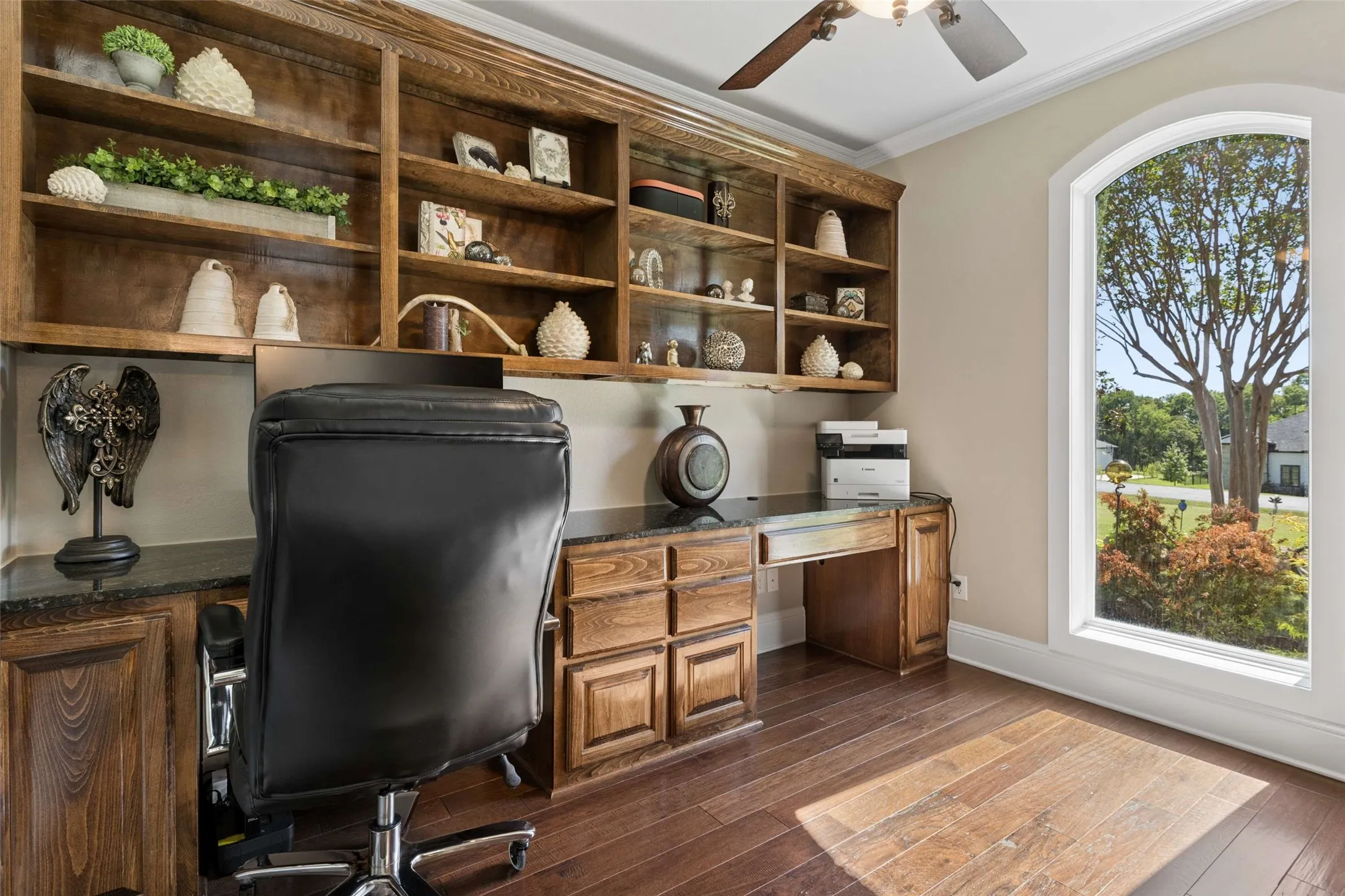 Single Family Residence For Sale in Collin County , 4613 Lake Breeze Drive, Mc Kinney, Texas 75071, 4 Bedroom, 5 Bathroom, 3 Garage spaces, 3,182 Sqft, built in 2007, mls#21405984, Real Estate Agent in Mc Kinney, Homes For Sale in Collin county, Homes For Sale in Mc Kinney, Realtor in Mc Kinney Texas, Real Estate Brokerage Independent Realty Texas, Luminita Cordes Realtor