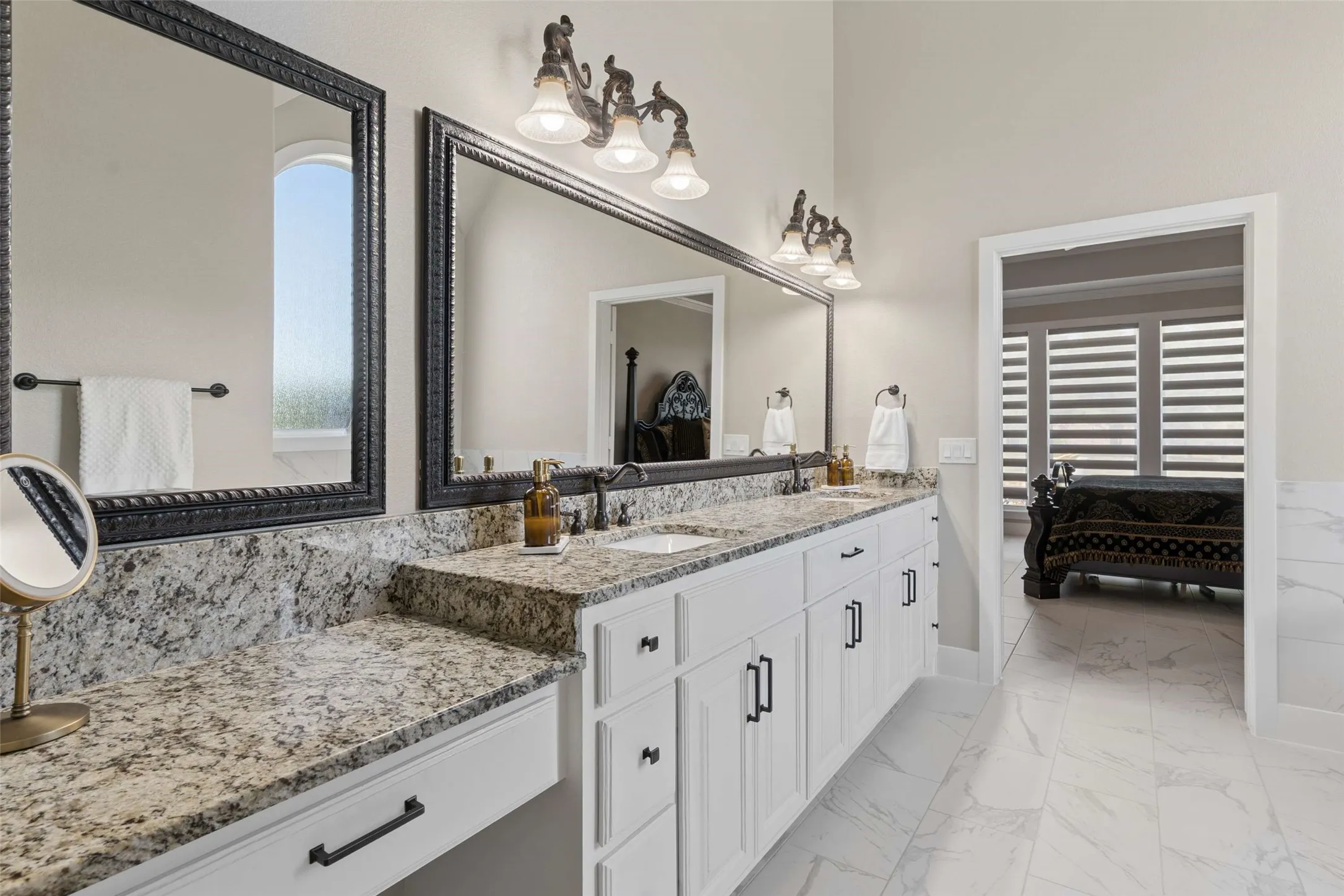 Single Family Residence For Sale in Collin County , 4613 Lake Breeze Drive, Mc Kinney, Texas 75071, 4 Bedroom, 5 Bathroom, 3 Garage spaces, 3,182 Sqft, built in 2007, mls#21405984, Real Estate Agent in Mc Kinney, Homes For Sale in Collin county, Homes For Sale in Mc Kinney, Realtor in Mc Kinney Texas, Real Estate Brokerage Independent Realty Texas, Luminita Cordes Realtor