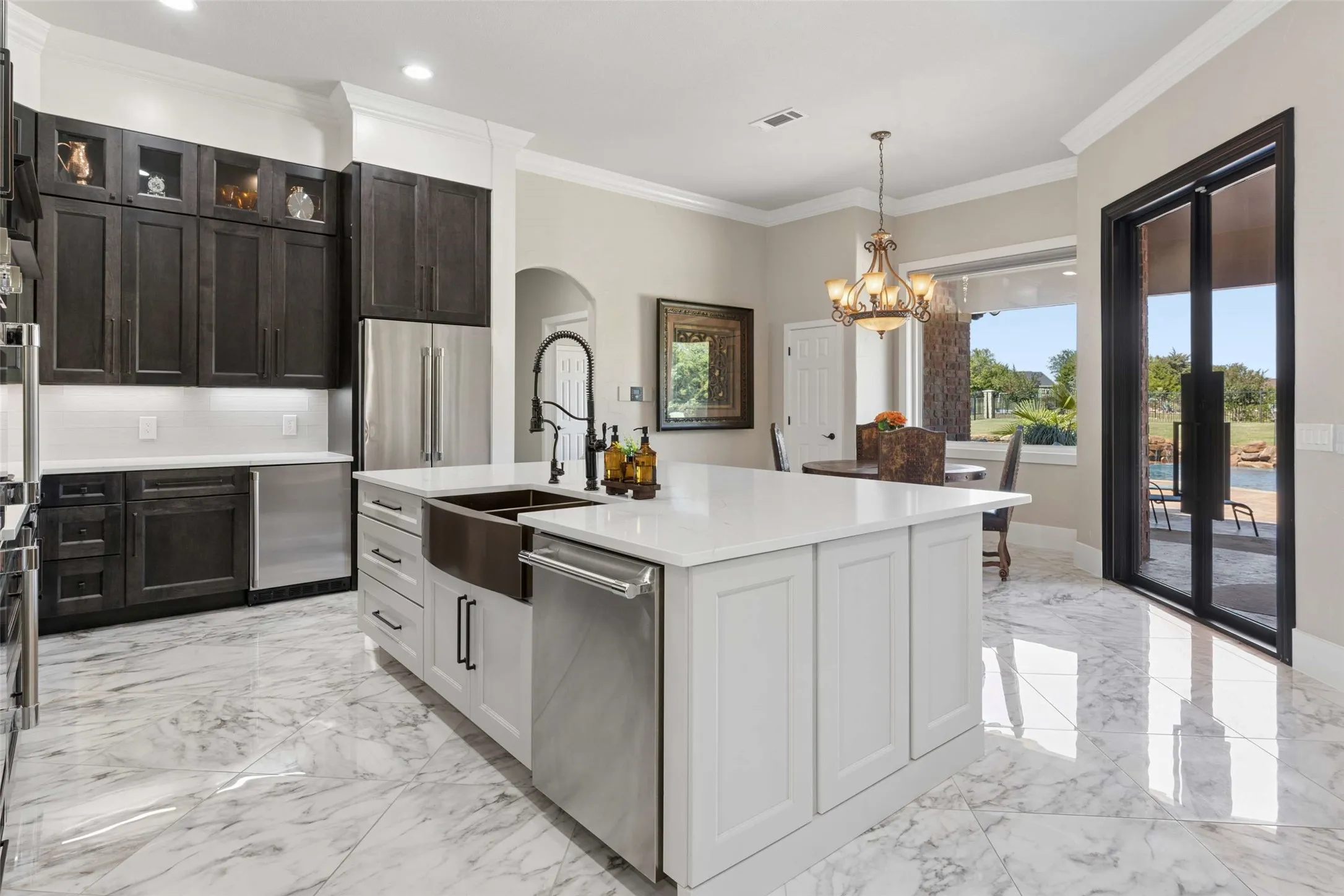 Single Family Residence For Sale in Collin County , 4613 Lake Breeze Drive, Mc Kinney, Texas 75071, 4 Bedroom, 5 Bathroom, 3 Garage spaces, 3,182 Sqft, built in 2007, mls#21405984, Real Estate Agent in Mc Kinney, Homes For Sale in Collin county, Homes For Sale in Mc Kinney, Realtor in Mc Kinney Texas, Real Estate Brokerage Independent Realty Texas, Luminita Cordes Realtor