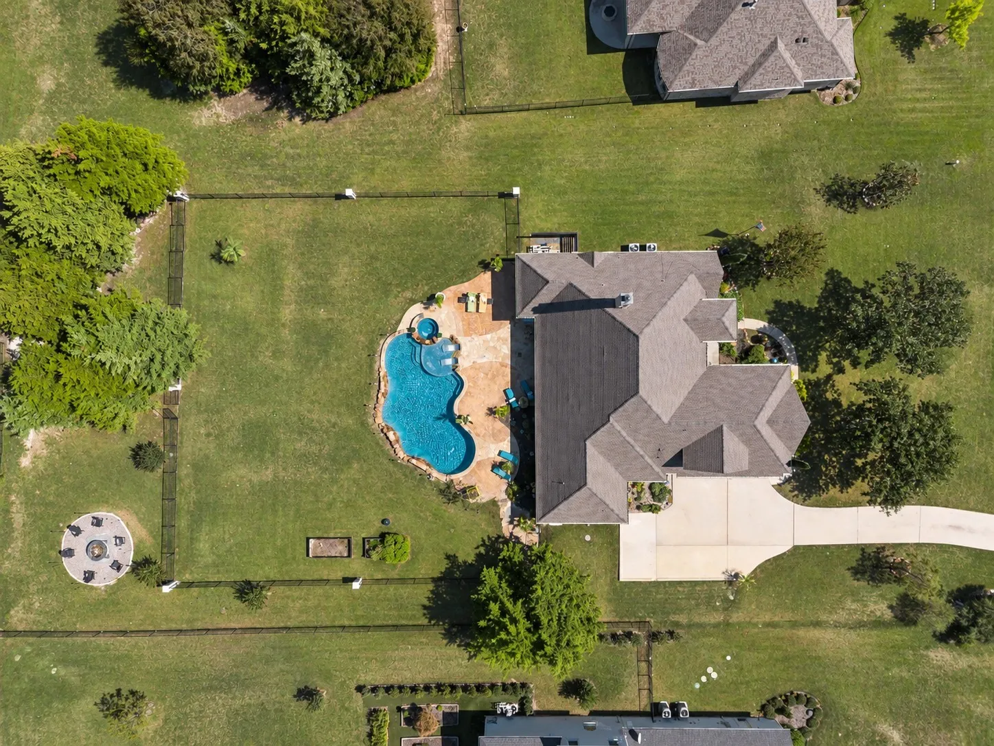 Single Family Residence For Sale in Collin County , 4613 Lake Breeze Drive, Mc Kinney, Texas 75071, 4 Bedroom, 5 Bathroom, 3 Garage spaces, 3,182 Sqft, built in 2007, mls#21405984, Real Estate Agent in Mc Kinney, Homes For Sale in Collin county, Homes For Sale in Mc Kinney, Realtor in Mc Kinney Texas, Real Estate Brokerage Independent Realty Texas, Luminita Cordes Realtor