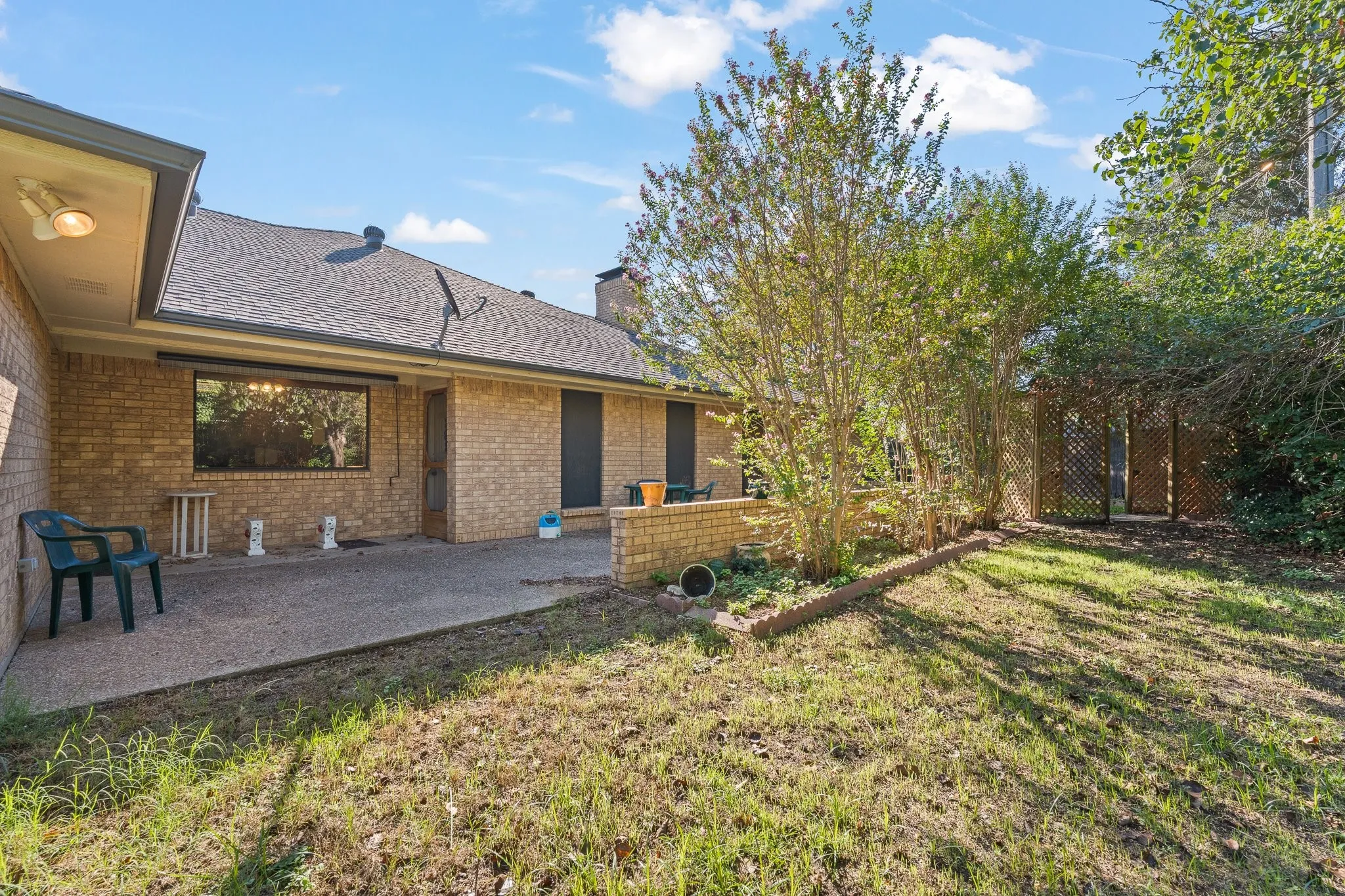 Single Family Residence For Sale in Johnson County , 1605 Heather Court, Cleburne, Texas 76033, 3 Bedroom, 3 Bathroom, 2 Garage spaces, 3,115 Sqft, built in 1986, mls#21407371, Real Estate Agent in Cleburne, Homes For Sale in Johnson county, Homes For Sale in Cleburne, Realtor in Cleburne Texas, Real Estate Brokerage Independent Realty Texas, Luminita Cordes Realtor