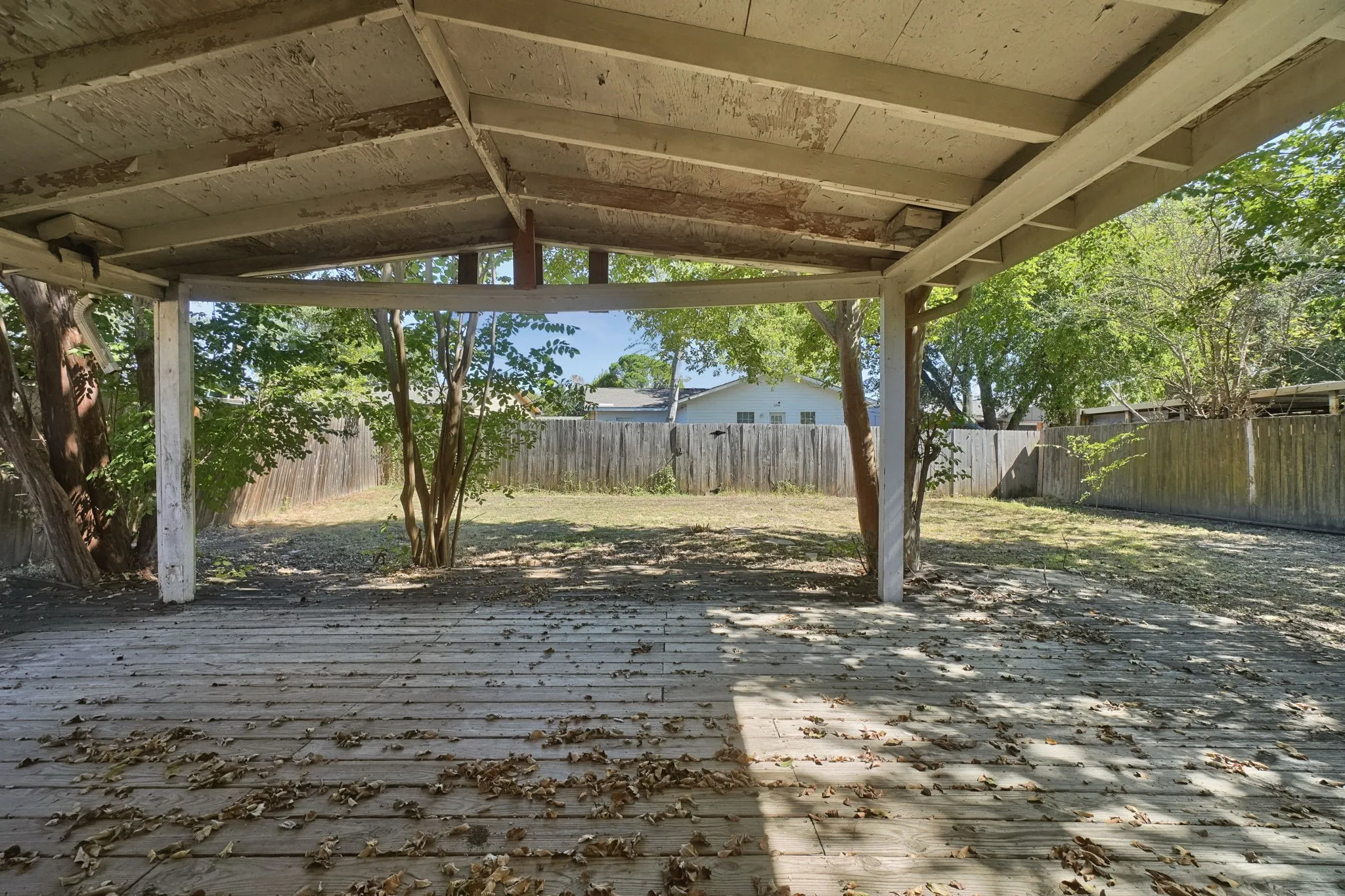 Single Family Residence For Sale in Dallas County , 5321 Saddleback Road, Garland, Texas 75043, 3 Bedroom, 2 Bathroom, 1 Garage spaces, 1,231 Sqft, built in 1972, mls#21406617, Real Estate Agent in Garland, Homes For Sale in Dallas county, Homes For Sale in Garland, Realtor in Garland Texas, Real Estate Brokerage Independent Realty Texas, Luminita Cordes Realtor