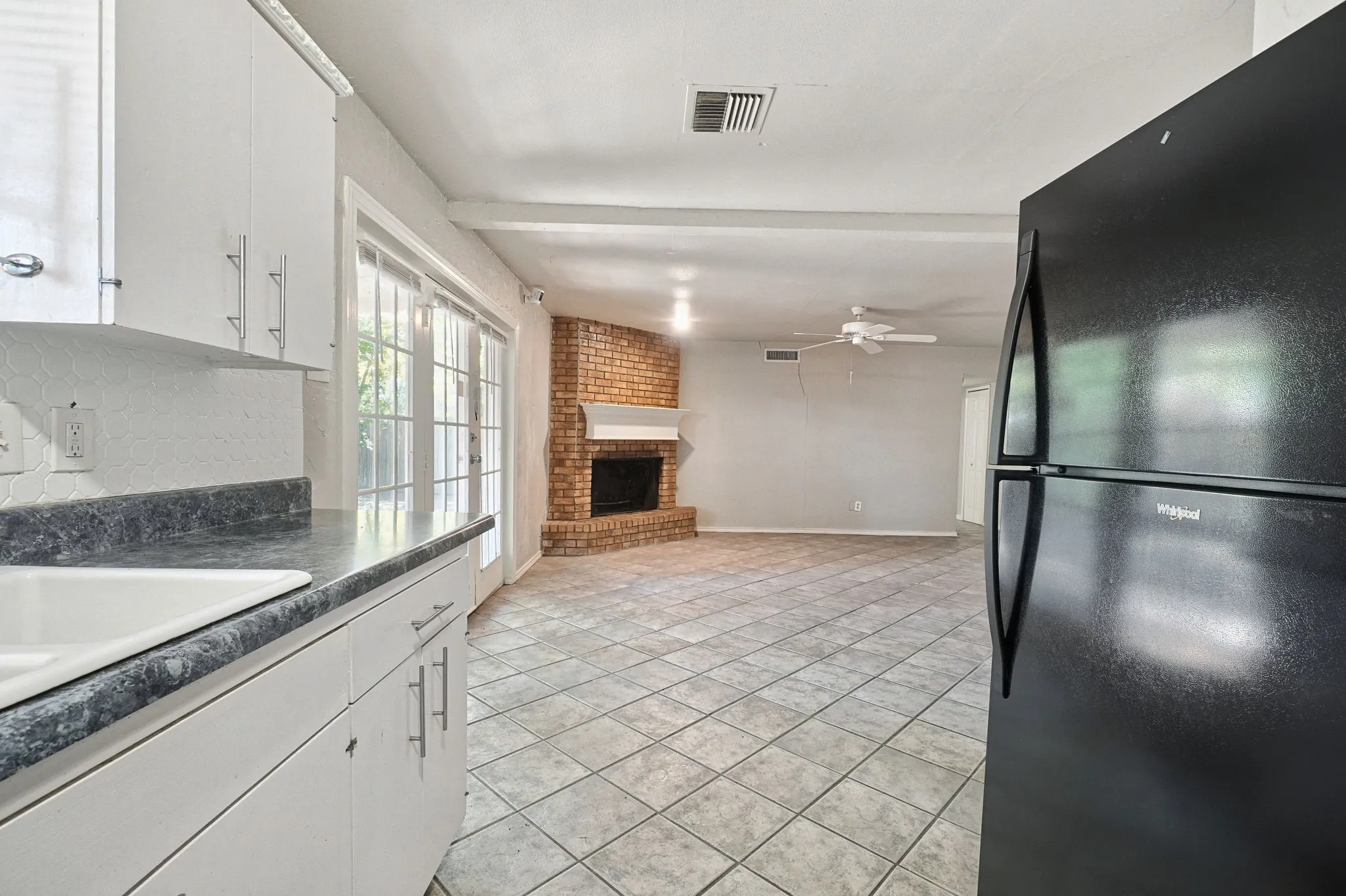 Single Family Residence For Sale in Dallas County , 5321 Saddleback Road, Garland, Texas 75043, 3 Bedroom, 2 Bathroom, 1 Garage spaces, 1,231 Sqft, built in 1972, mls#21406617, Real Estate Agent in Garland, Homes For Sale in Dallas county, Homes For Sale in Garland, Realtor in Garland Texas, Real Estate Brokerage Independent Realty Texas, Luminita Cordes Realtor