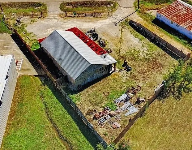 Business For Sale in Limestone County , 1339 E Milam Street, Mexia, Texas 76667, 0, 0, Garage spaces, 1,800 Sqft, built in 1934, mls#21407488, Real Estate Agent in Mexia, Homes For Sale in Limestone county, Homes For Sale in Mexia, Realtor in Mexia Texas, Real Estate Brokerage Independent Realty Texas, Luminita Cordes Realtor