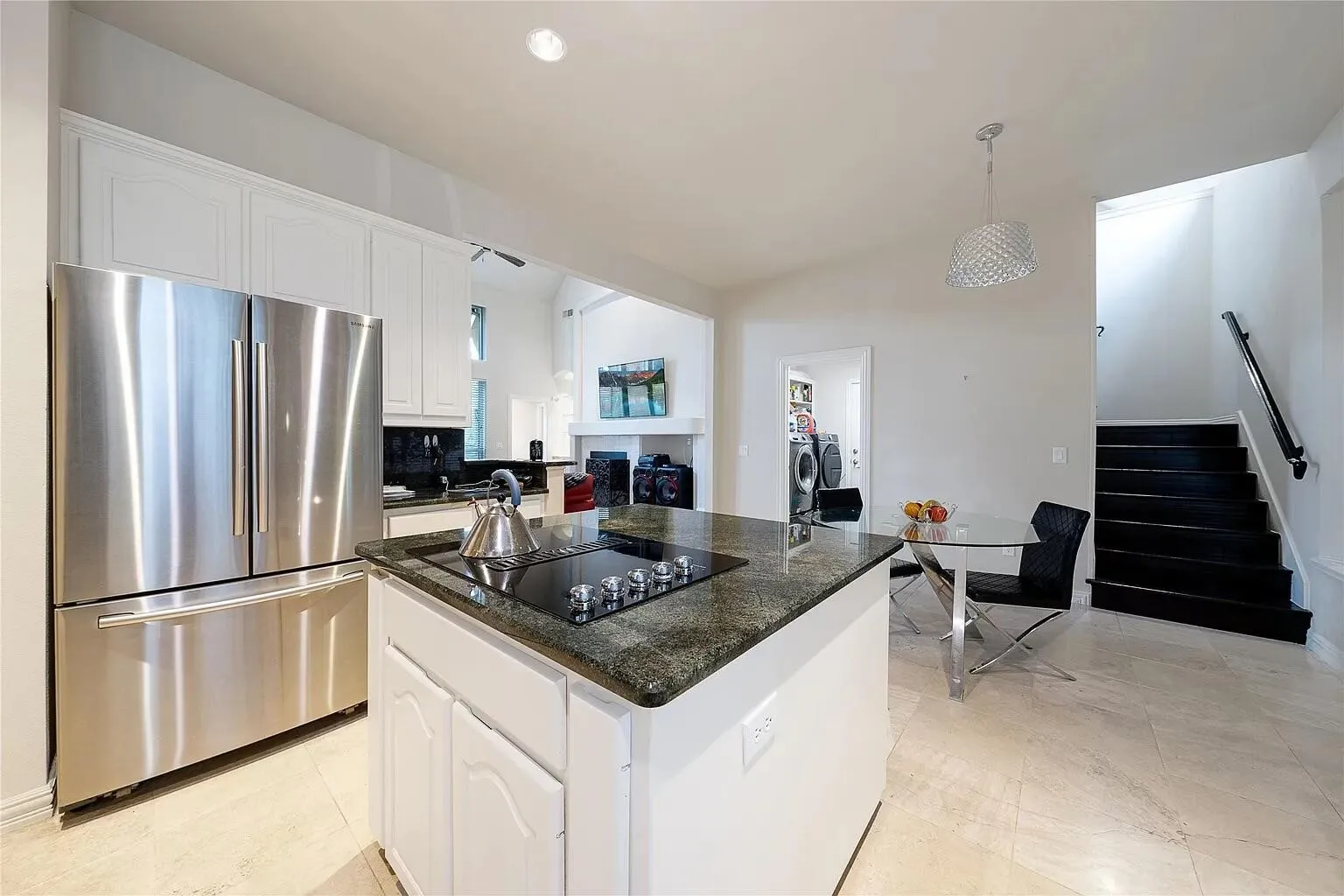 Single Family Residence For Sale in Collin County , 18403 Gibbons Drive, Dallas, Texas 75287, 5 Bedroom, 4 Bathroom, 2 Garage spaces, 3,828 Sqft, built in 1996, mls#21407529, Real Estate Agent in Dallas, Homes For Sale in Collin county, Homes For Sale in Dallas, Realtor in Dallas Texas, Real Estate Brokerage Independent Realty Texas, Luminita Cordes Realtor