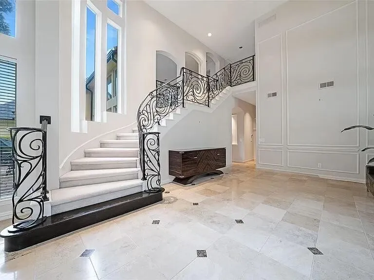 Single Family Residence For Sale in Collin County , 18403 Gibbons Drive, Dallas, Texas 75287, 5 Bedroom, 4 Bathroom, 2 Garage spaces, 3,828 Sqft, built in 1996, mls#21407529, Real Estate Agent in Dallas, Homes For Sale in Collin county, Homes For Sale in Dallas, Realtor in Dallas Texas, Real Estate Brokerage Independent Realty Texas, Luminita Cordes Realtor