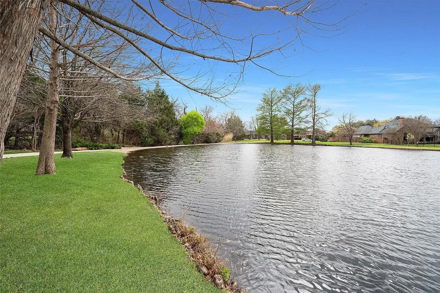 Single Family Residence For Sale in Collin County , 18403 Gibbons Drive, Dallas, Texas 75287, 5 Bedroom, 4 Bathroom, 2 Garage spaces, 3,828 Sqft, built in 1996, mls#21407529, Real Estate Agent in Dallas, Homes For Sale in Collin county, Homes For Sale in Dallas, Realtor in Dallas Texas, Real Estate Brokerage Independent Realty Texas, Luminita Cordes Realtor