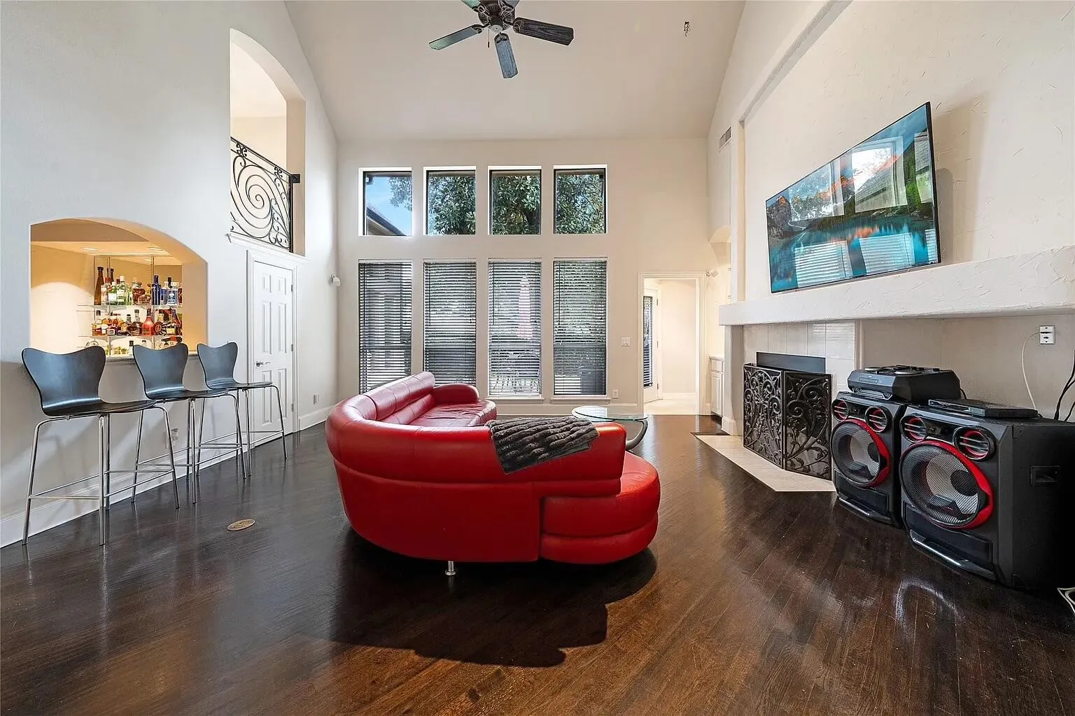 Single Family Residence For Sale in Collin County , 18403 Gibbons Drive, Dallas, Texas 75287, 5 Bedroom, 4 Bathroom, 2 Garage spaces, 3,828 Sqft, built in 1996, mls#21407529, Real Estate Agent in Dallas, Homes For Sale in Collin county, Homes For Sale in Dallas, Realtor in Dallas Texas, Real Estate Brokerage Independent Realty Texas, Luminita Cordes Realtor