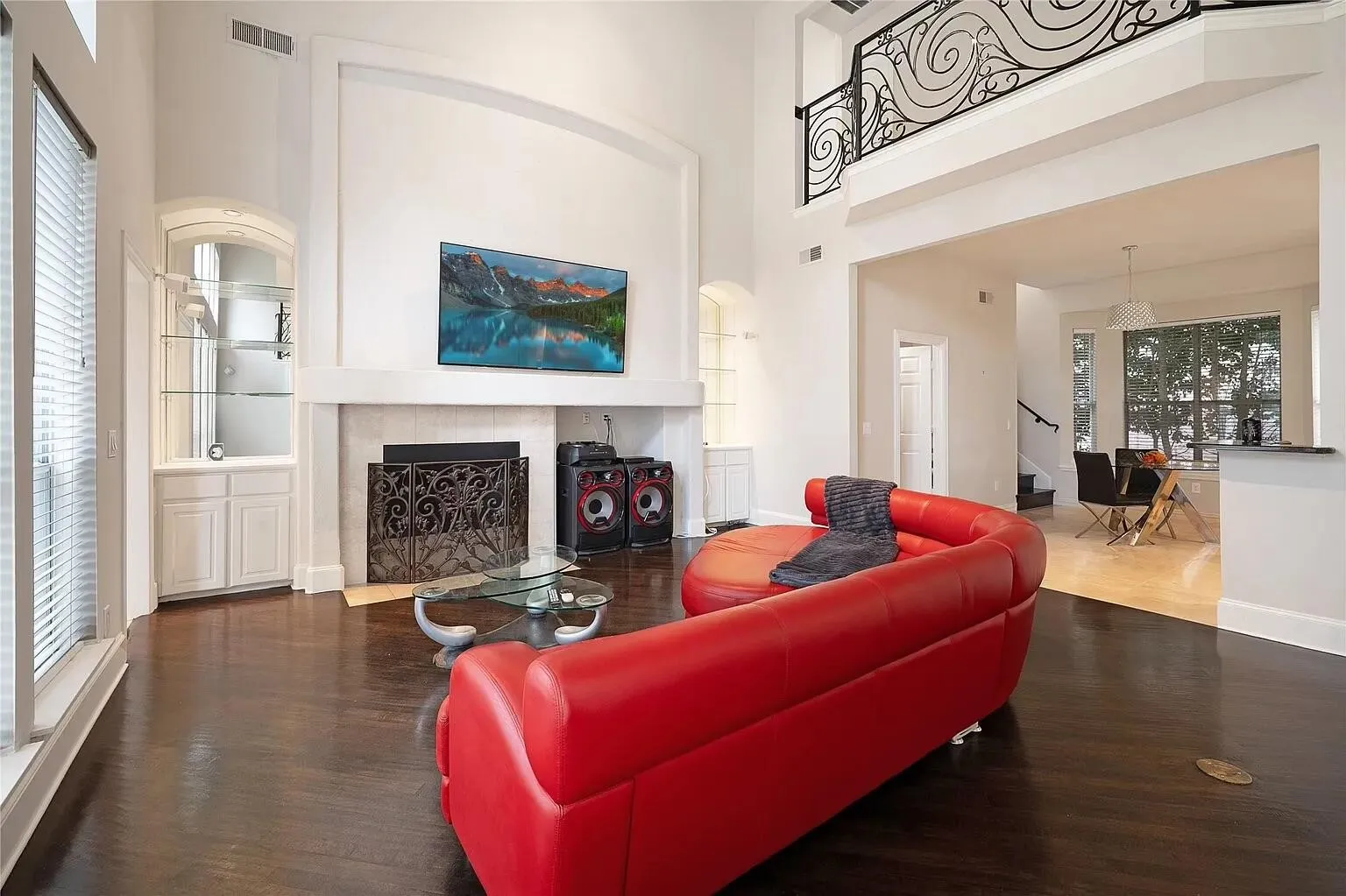 Single Family Residence For Sale in Collin County , 18403 Gibbons Drive, Dallas, Texas 75287, 5 Bedroom, 4 Bathroom, 2 Garage spaces, 3,828 Sqft, built in 1996, mls#21407529, Real Estate Agent in Dallas, Homes For Sale in Collin county, Homes For Sale in Dallas, Realtor in Dallas Texas, Real Estate Brokerage Independent Realty Texas, Luminita Cordes Realtor